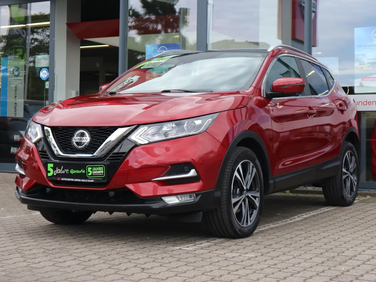 Nissan Qashqai 1.3 DIG-T Zama Panorama Navi 360° Kırmızı - 2