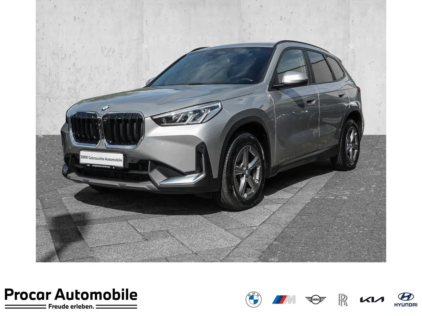 BMW X1 sDrive18i AHK RFK NAVI LED Sound Syst. DAB Weiß - 1