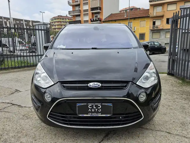 Ford S-Max view 2