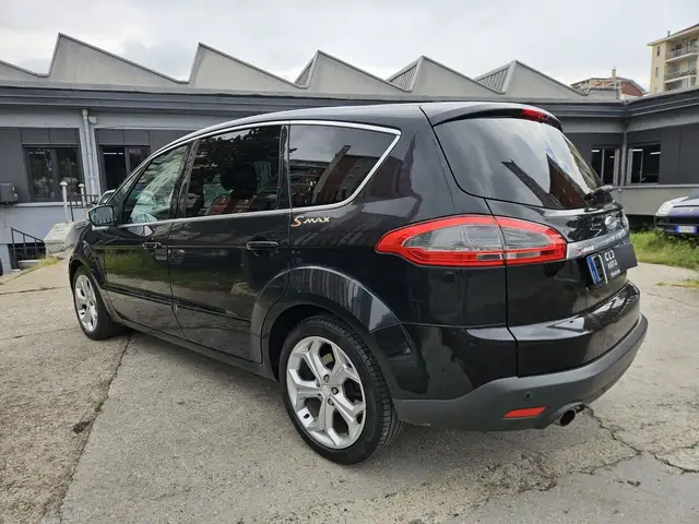 Ford S-Max view 5