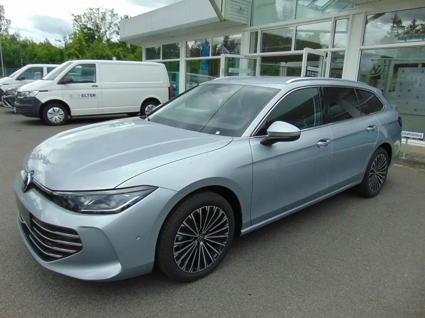 Volkswagen Passat Elegance 1.5 eTSI DSG NEUWAGEN mit Tgzl. Argent - 1