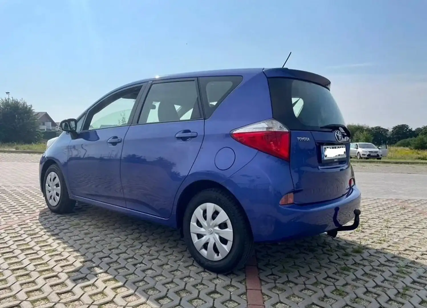 Toyota Verso-S Verso S 1.33 VVT-i Multidrive Life Blau - 2