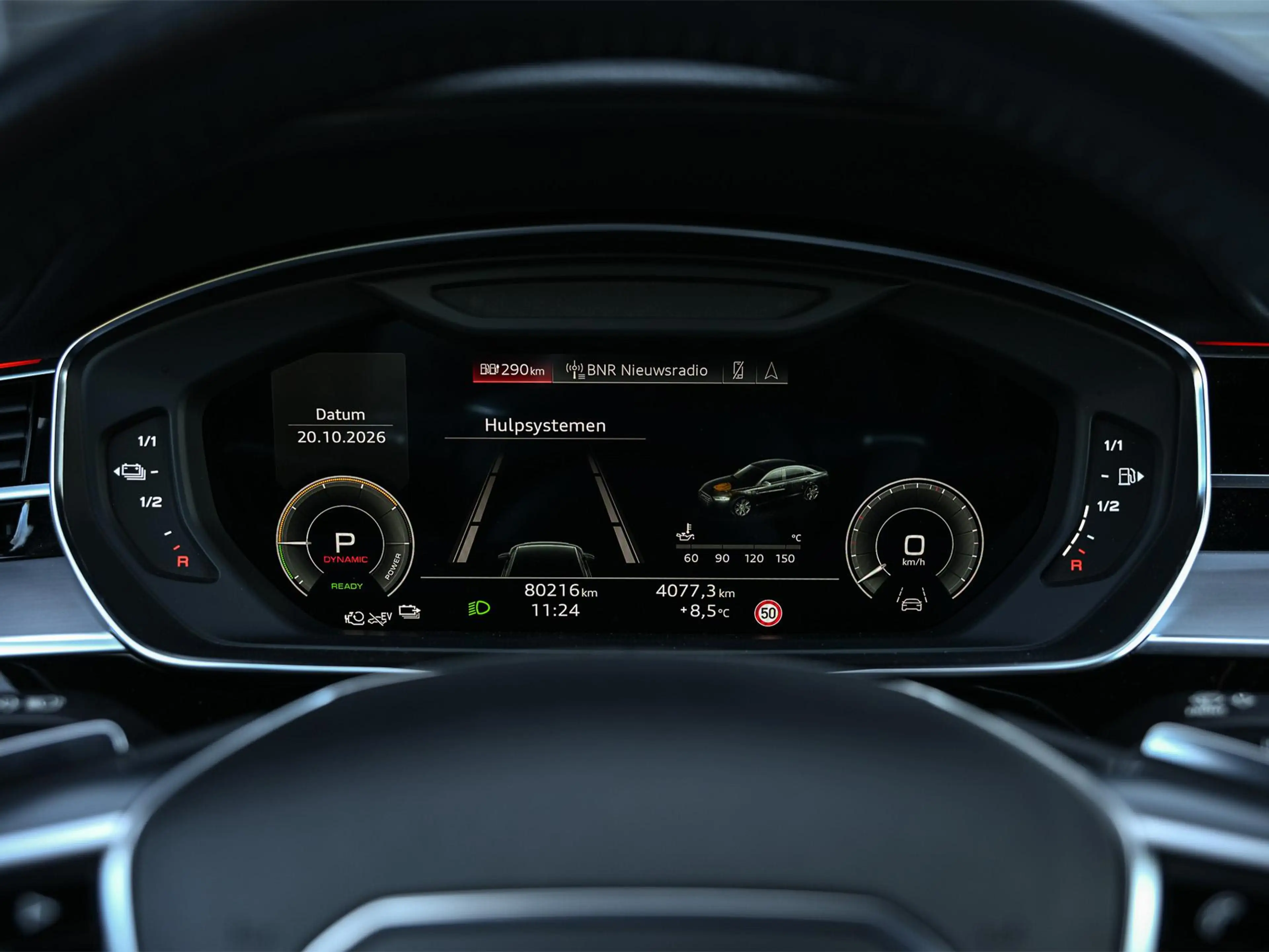 Audi A8 60 TFSI e quattro Lang Pro Line Plus — photo 24