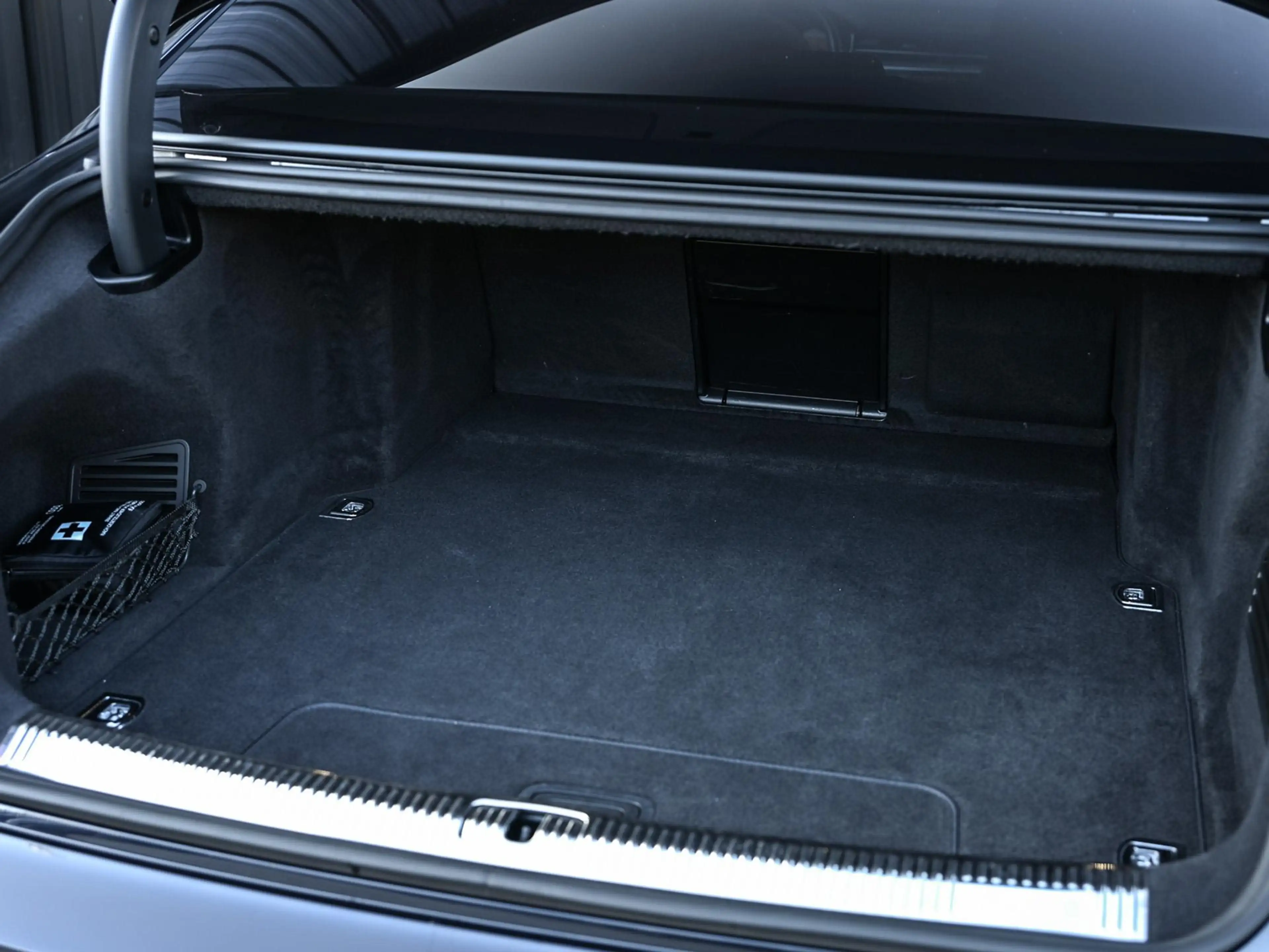 Audi A8 60 TFSI e quattro Lang Pro Line Plus — photo 40
