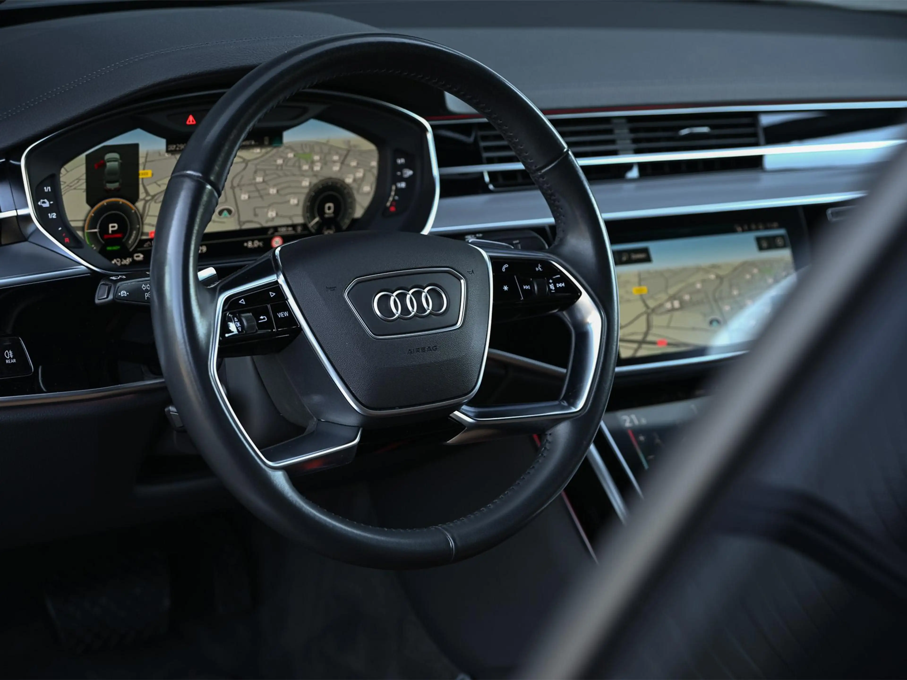 Audi A8 60 TFSI e quattro Lang Pro Line Plus — photo 29