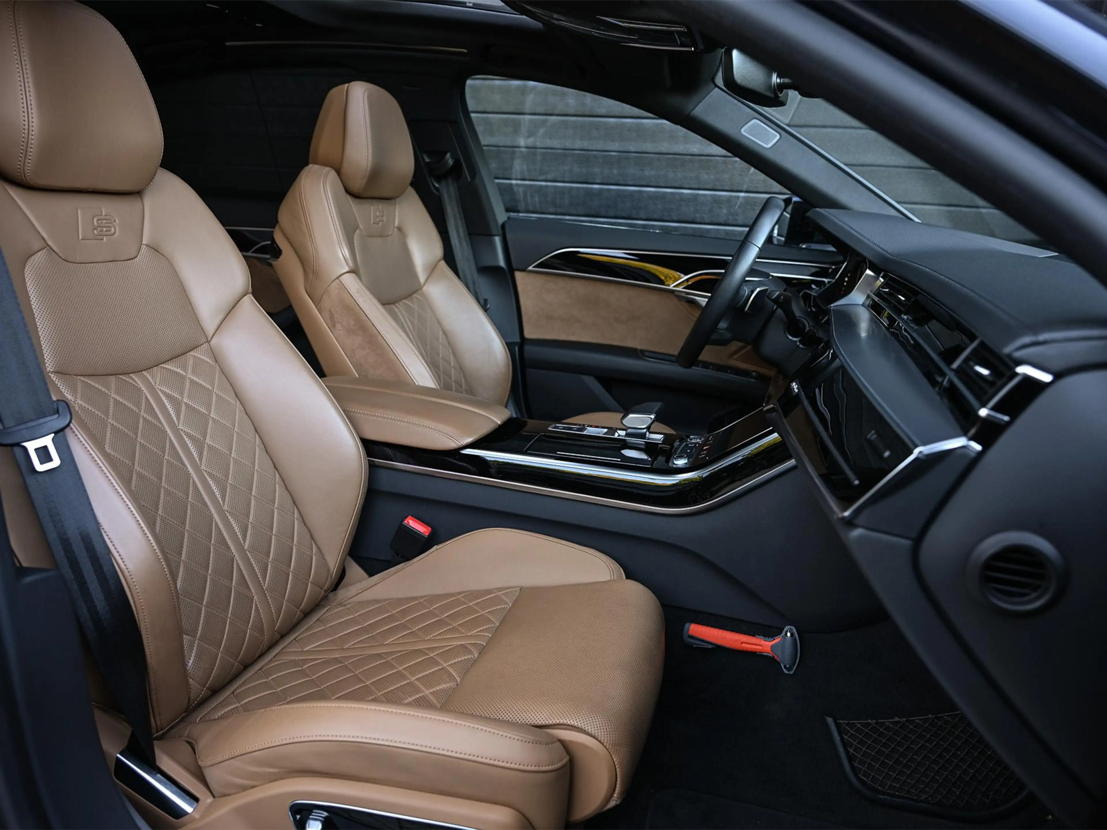 Audi A8 60 TFSI e quattro Lang Pro Line Plus — photo 9