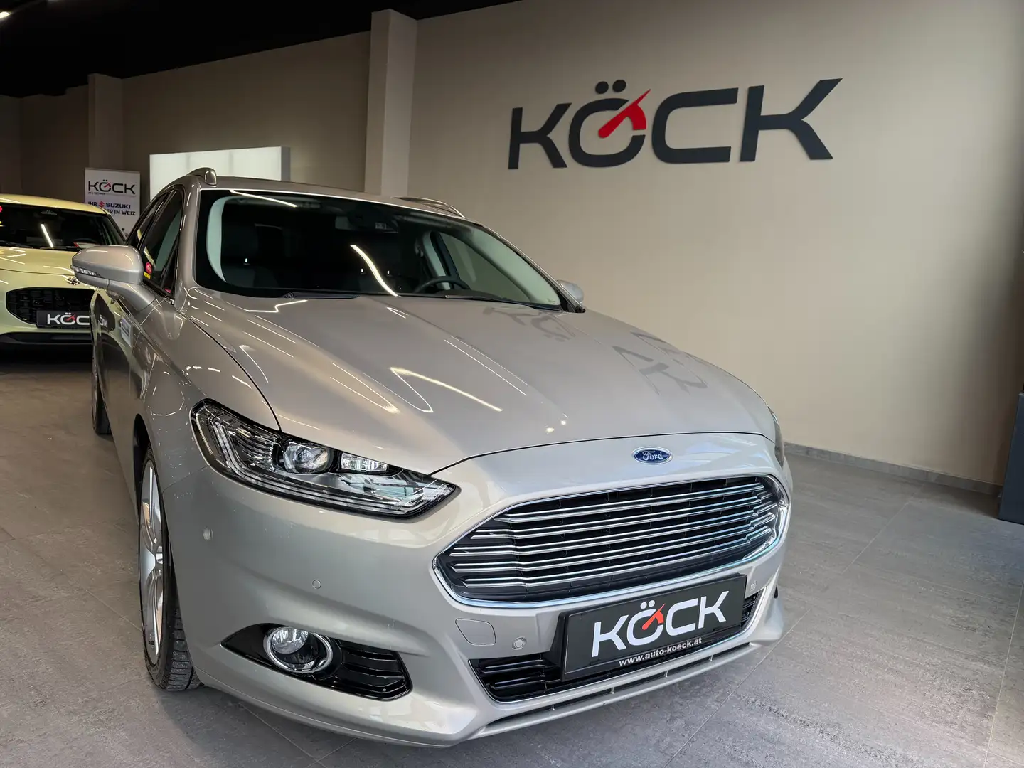 Ford Mondeo Titanium AWD Beige - 2