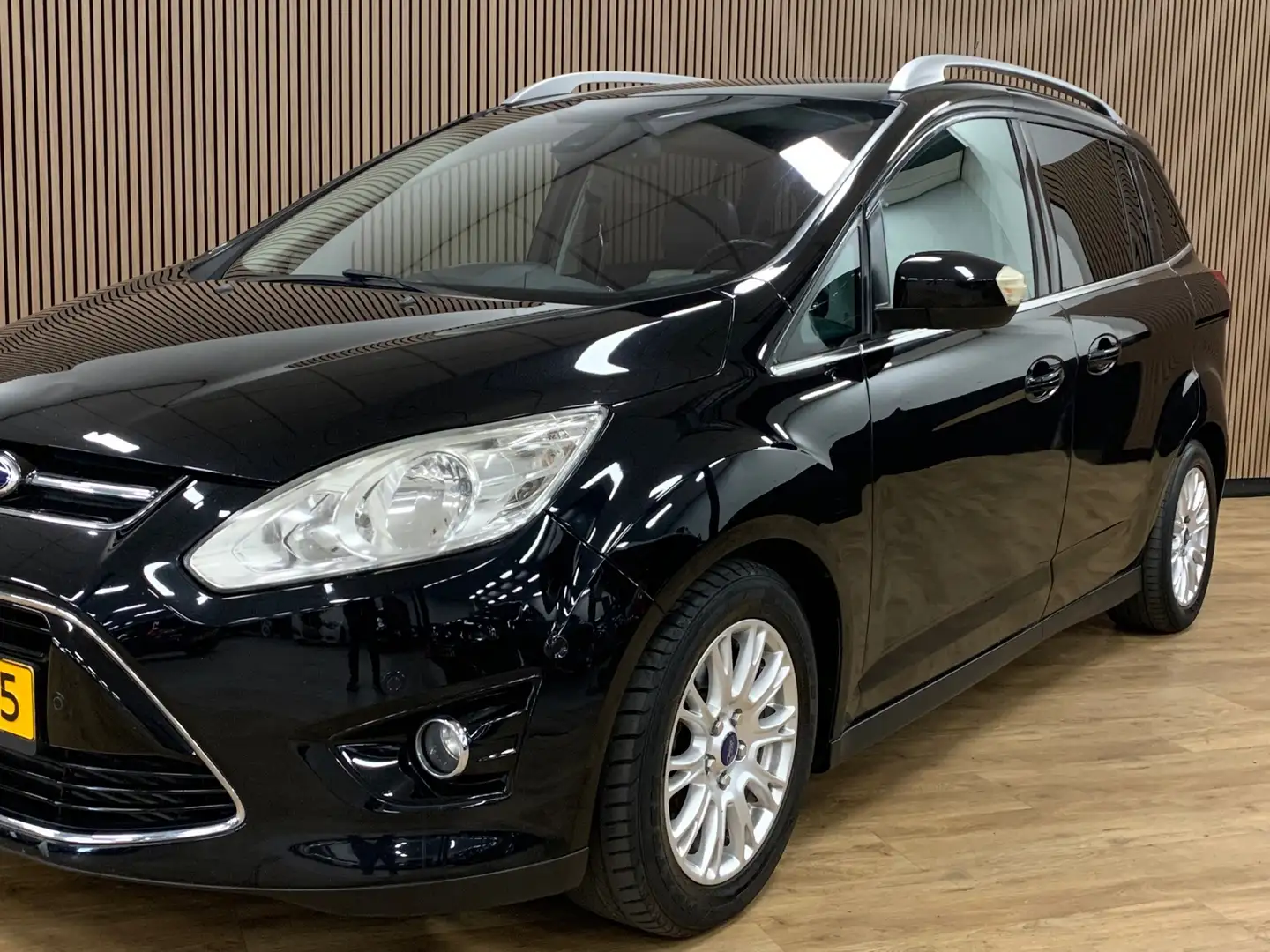 Ford Grand C-Max 1.6 EcoBoost Titanium|Camera|Navigatie|Panoramadak Zwart - 2