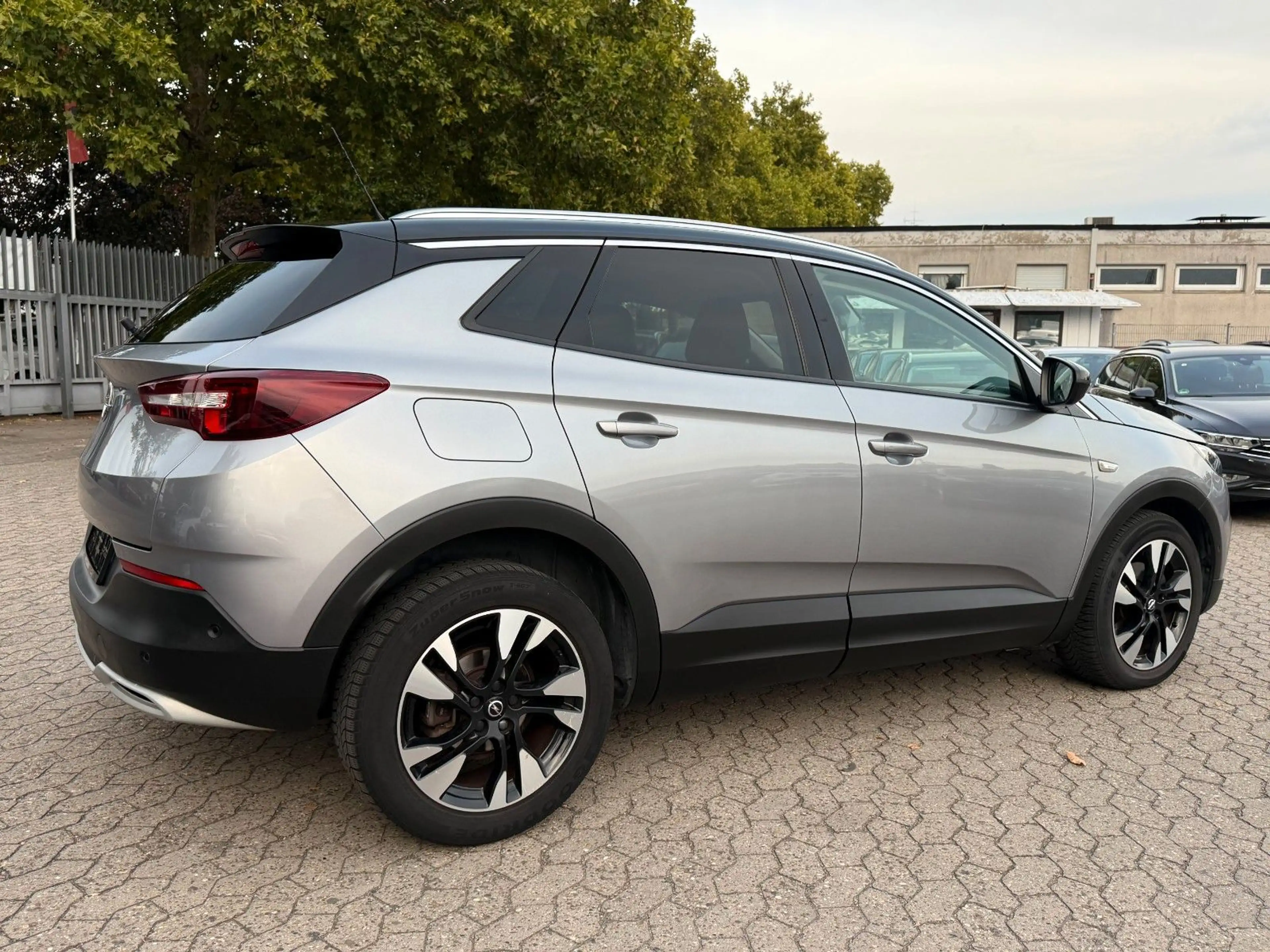 Opel Grandland X GRANDLAND (X) / AUTOMATIK / 2 HAND /CARPLAY / — photo 6