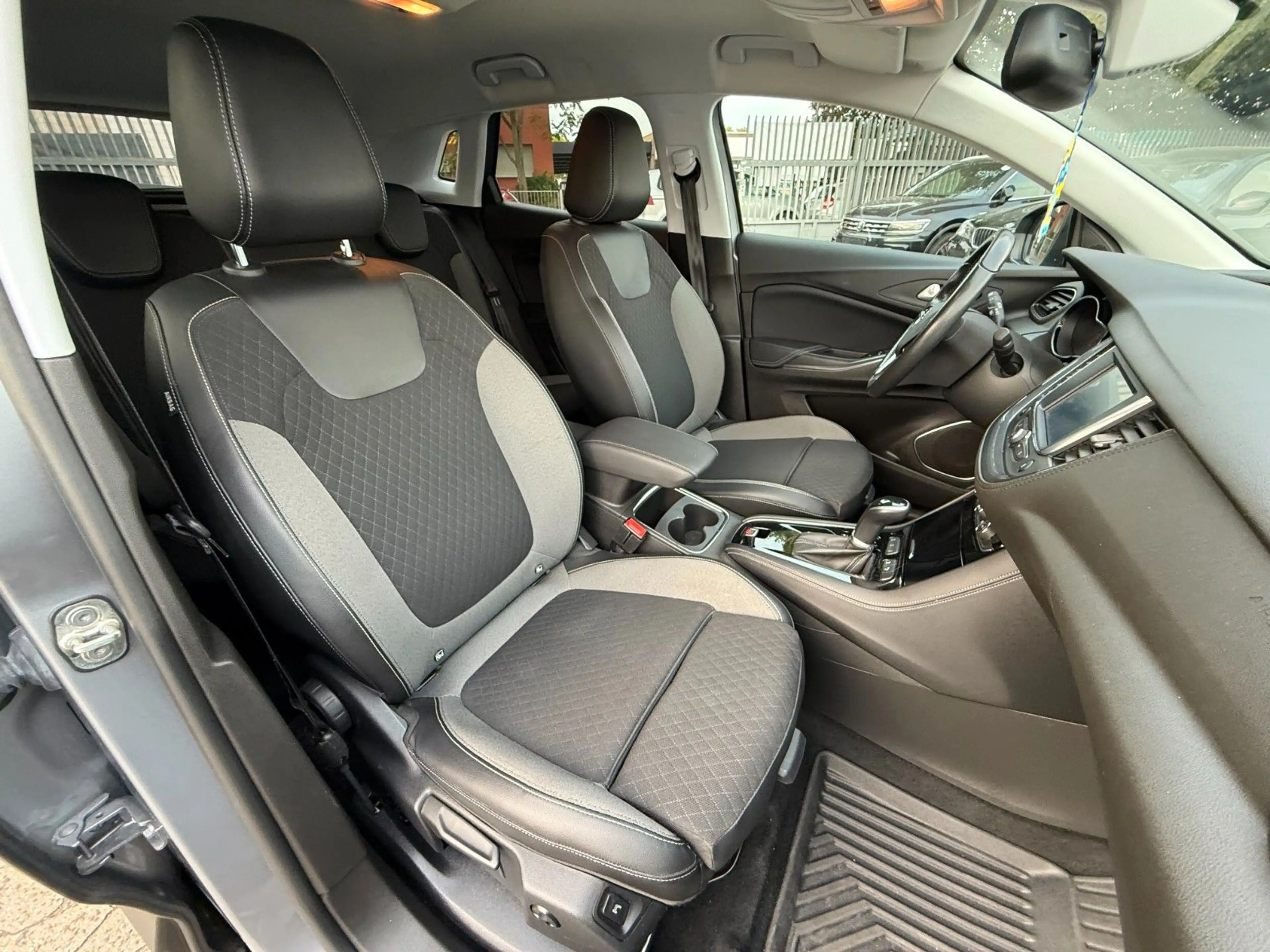 Opel Grandland X GRANDLAND (X) / AUTOMATIK / 2 HAND /CARPLAY / — photo 13