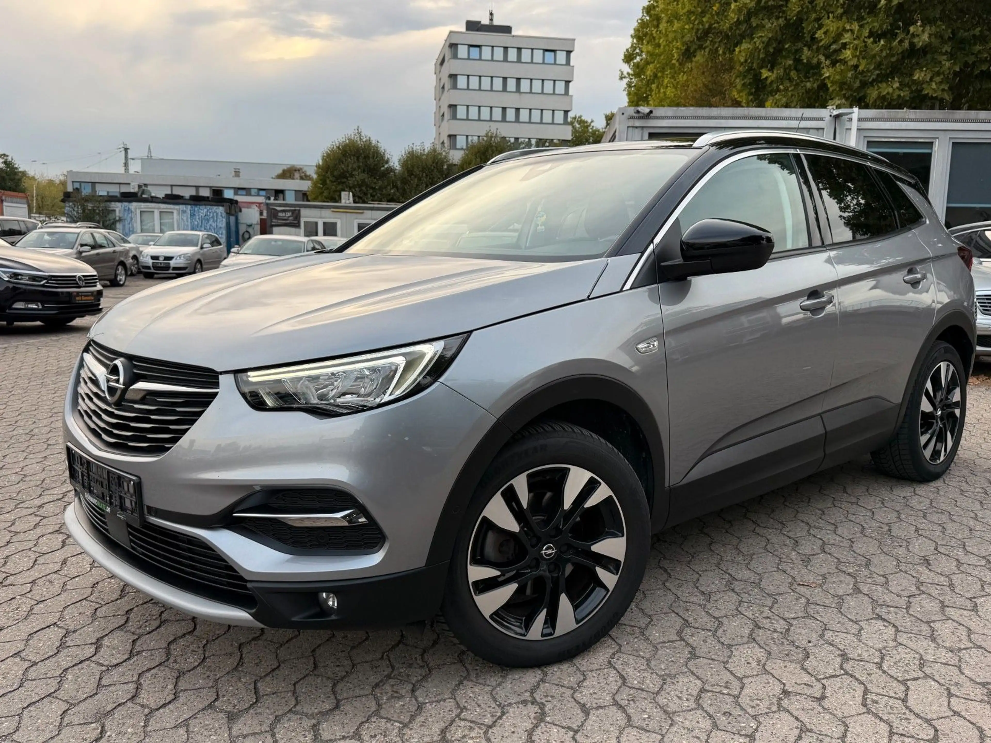 Opel Grandland X GRANDLAND (X) / AUTOMATIK / 2 HAND /CARPLAY /