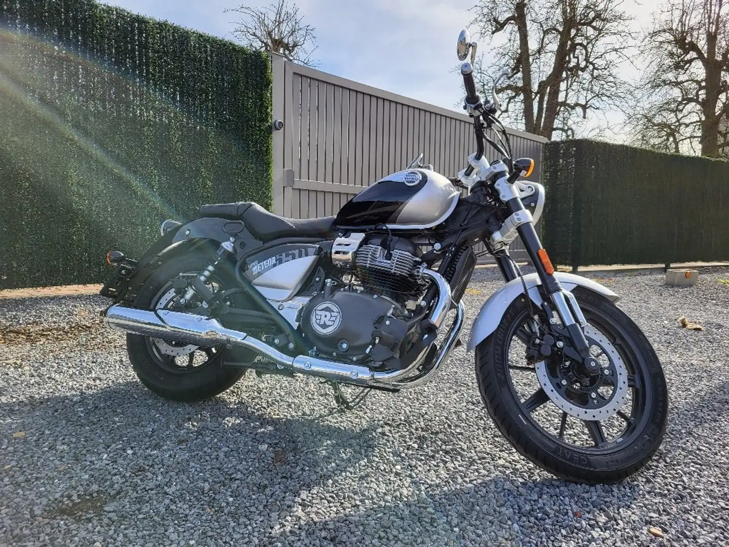 Royal Enfield Super Meteor 650 Interstellar Argent - 1