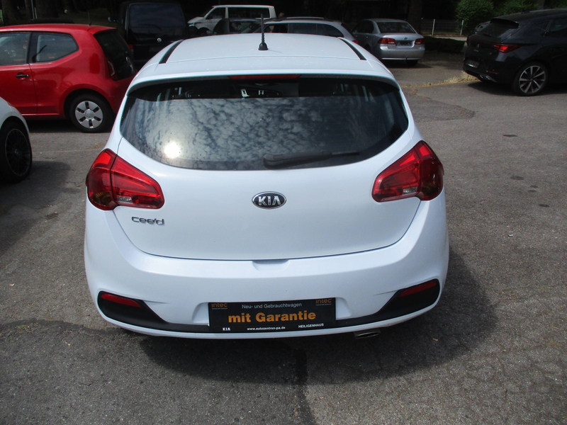 Kia Ceed / cee'd Attract plus — photo 5