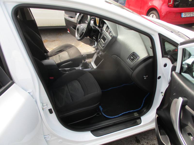 Kia Ceed / cee'd Attract plus — photo 7