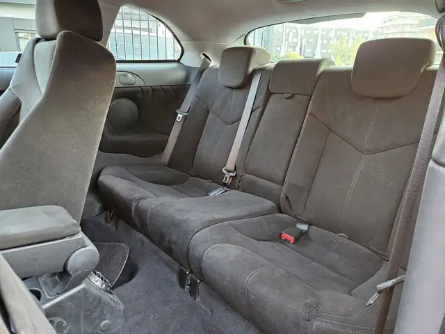 Alfa Romeo GT view 9