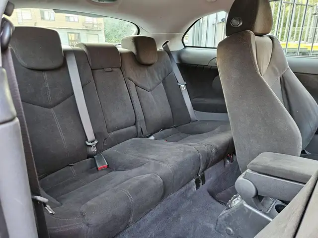 Alfa Romeo GT view 12