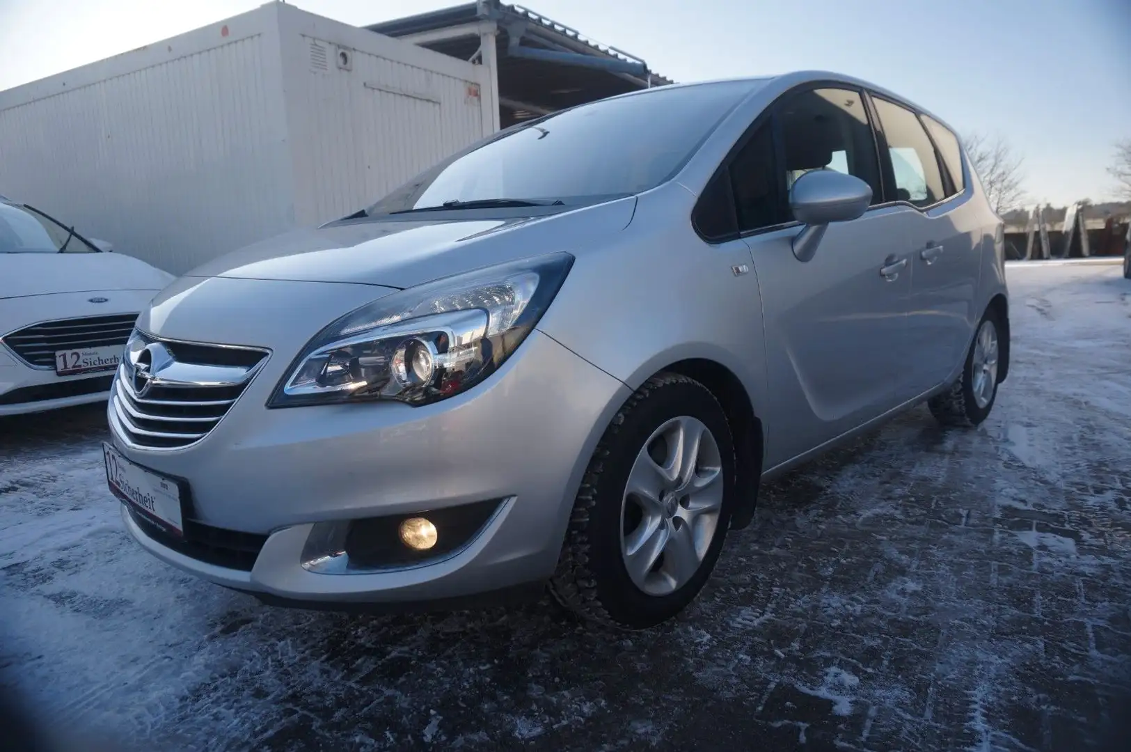 Opel Meriva B Innovation*AHK*PDC*AC*SHZG*KAMERA*Eur.6 Silber - 1