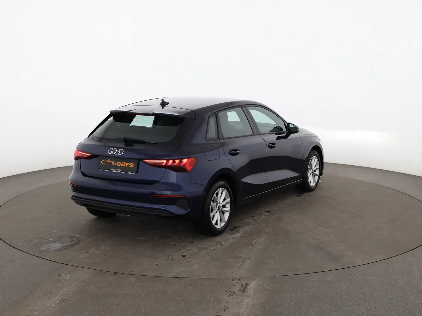 Audi A3 Sportback 35 TDI Aut LED NAVI LEDER SITZHZG Blau - 2