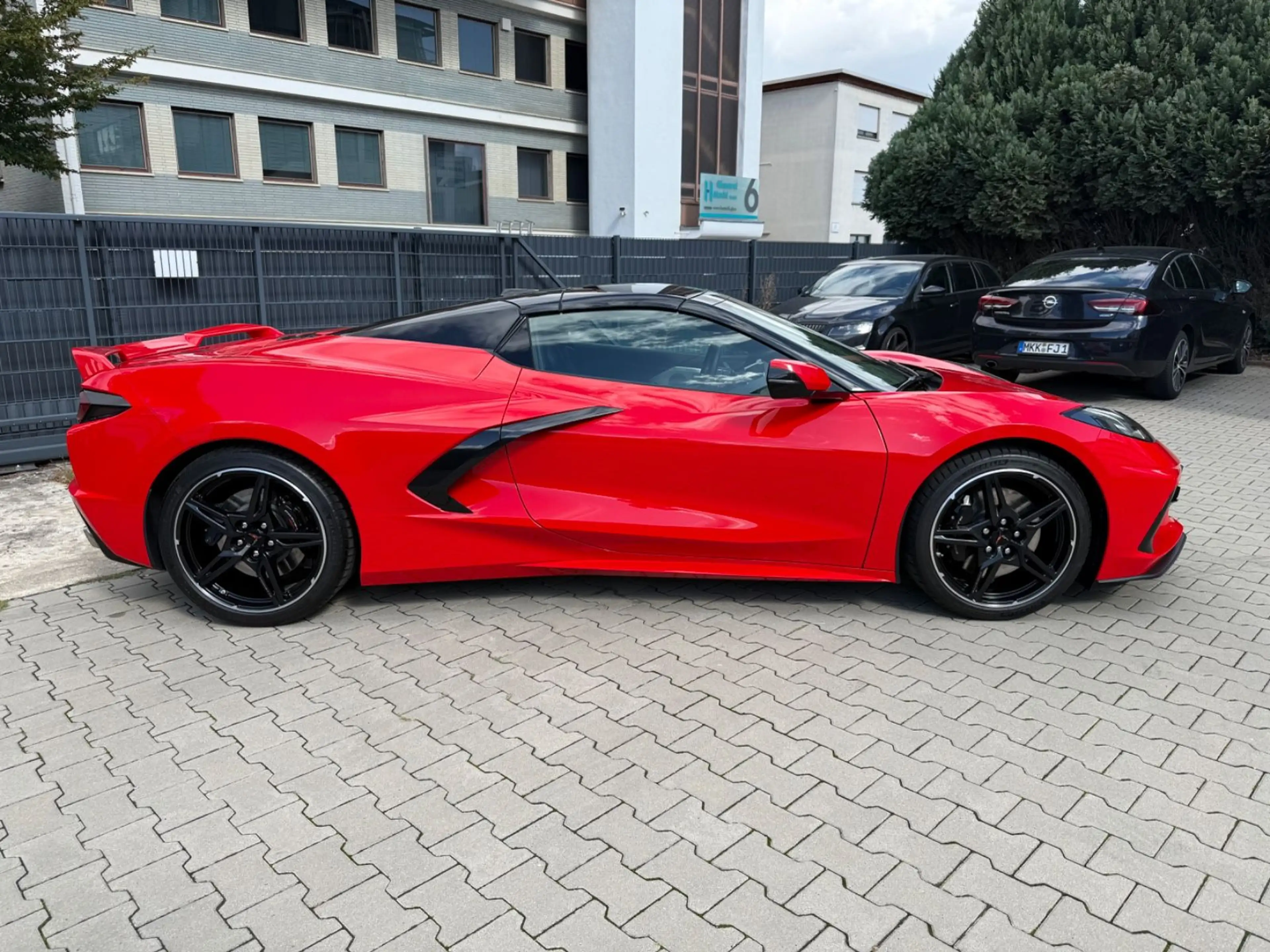 Corvette C8 Stingray Cabrio 2LT 6.2-V8 | 6tkm·1.Hd·DE·SH — photo 6