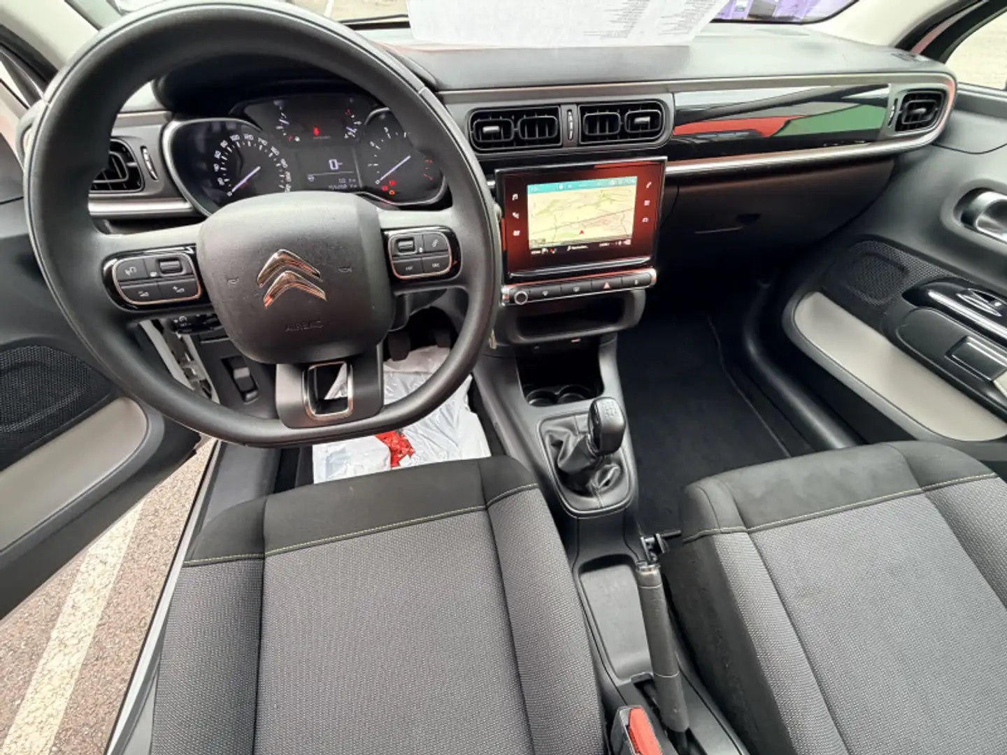 Citroen LNA 1.2 PURETECH 82CH S\u0026S FEEL NAV E6.D Weiß - 2