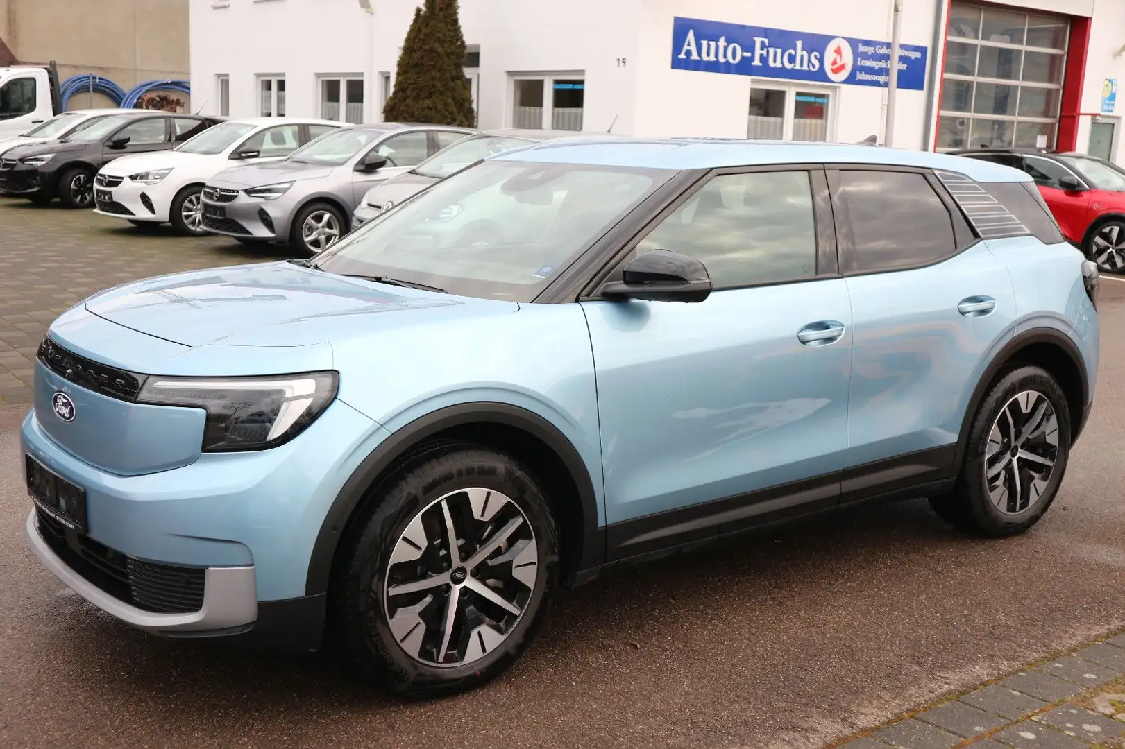 Ford Explorer AWD Extended Range 79kWh Blau - 1