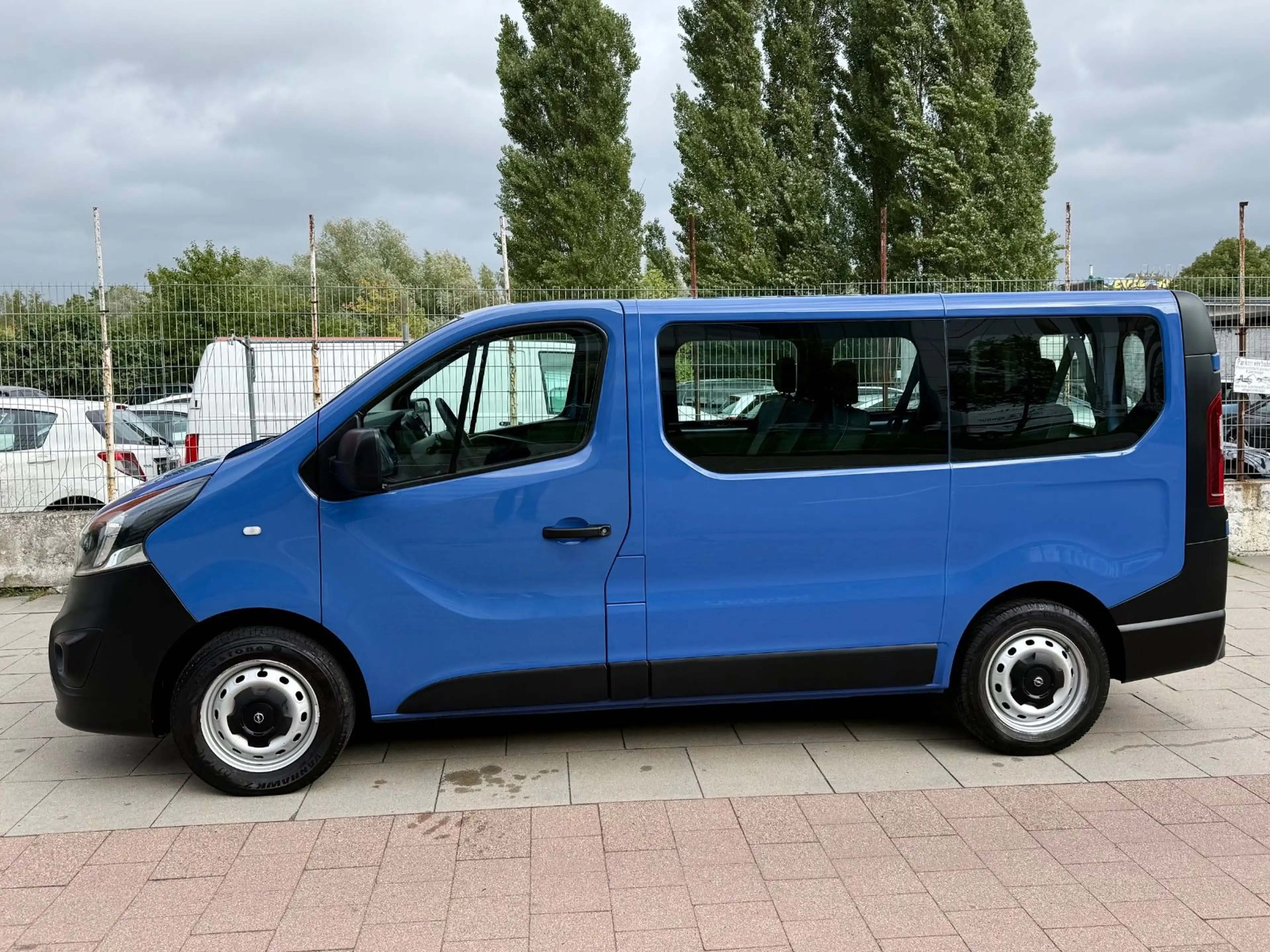 Opel Vivaro B Kasten/Kombi Combi L1H1  2,7t * 1 HAND — photo 6