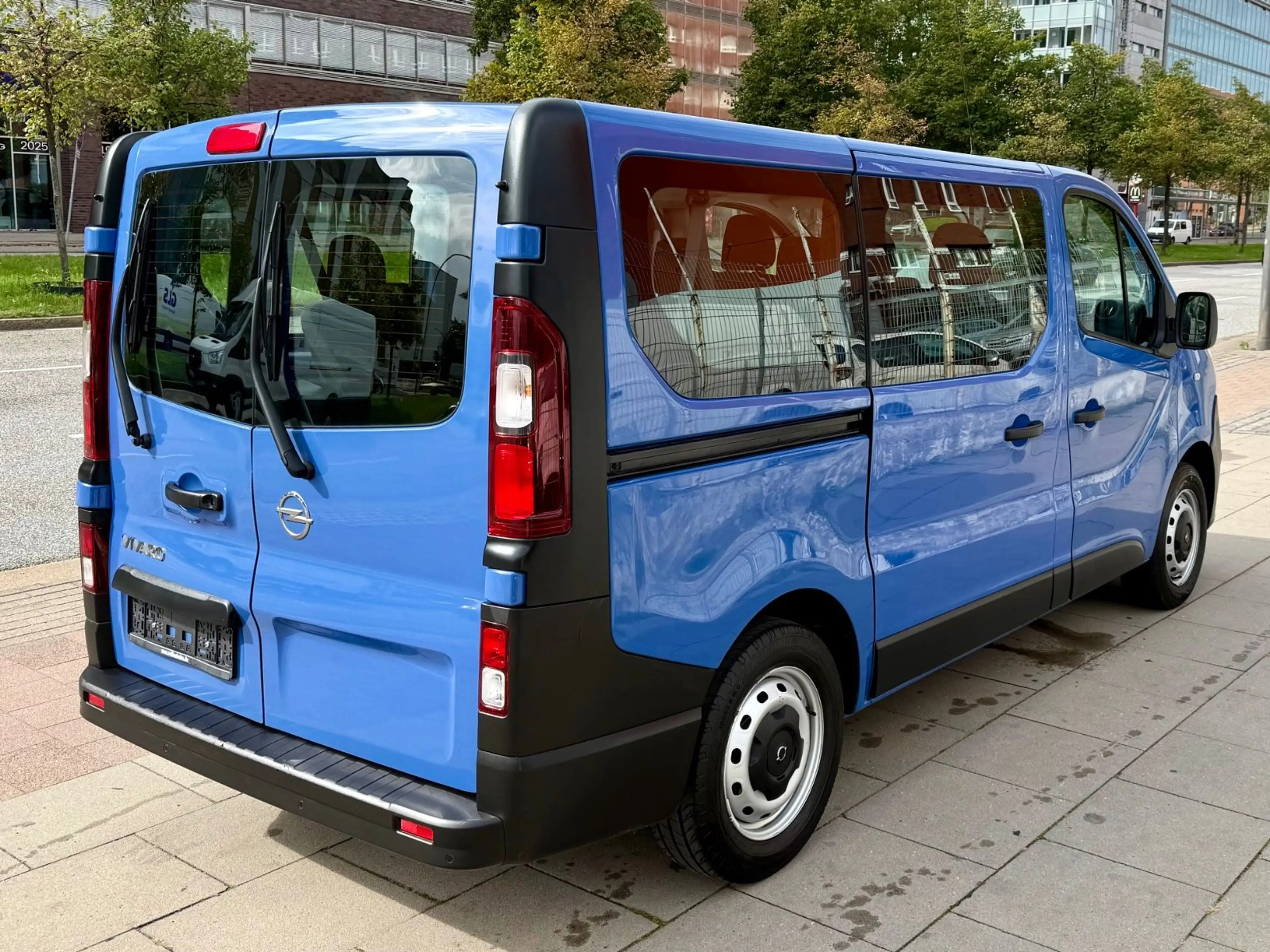 Opel Vivaro B Kasten/Kombi Combi L1H1  2,7t * 1 HAND — photo 11