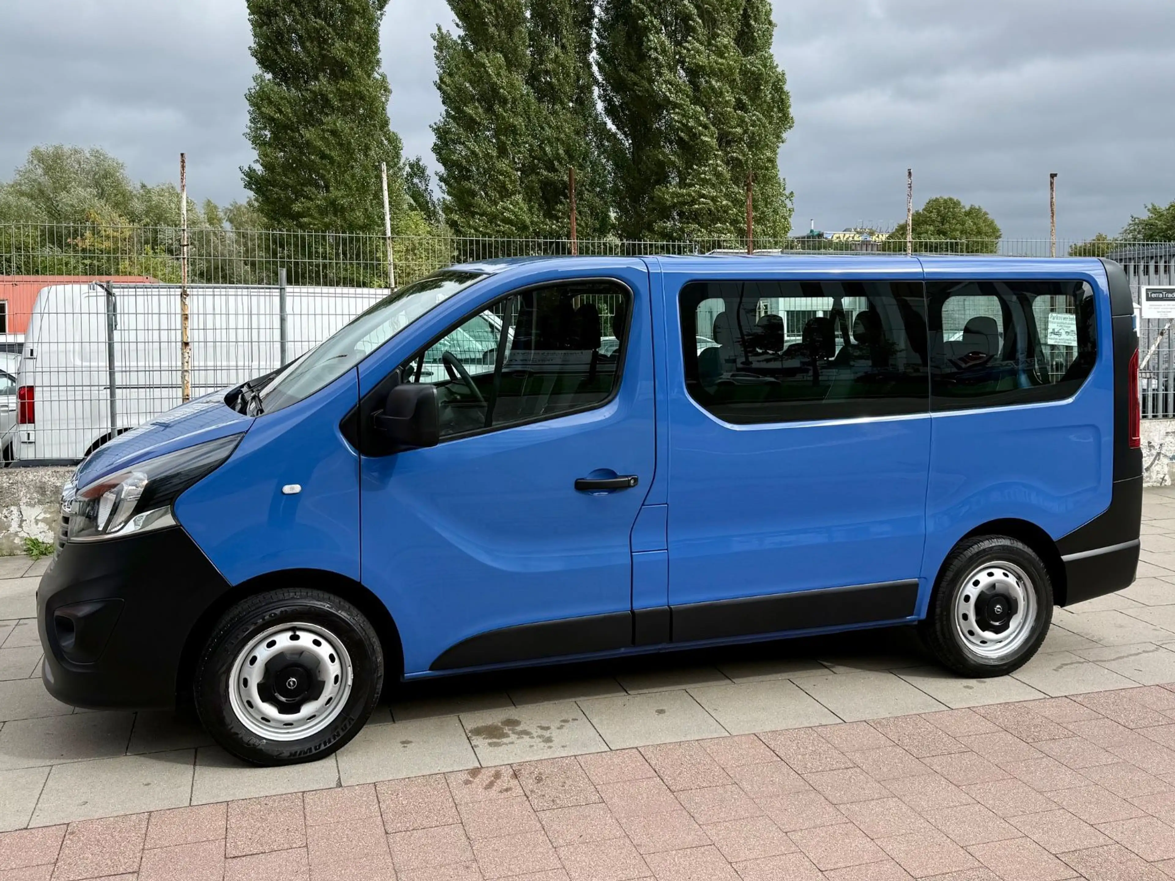 Opel Vivaro B Kasten/Kombi Combi L1H1  2,7t * 1 HAND — photo 4