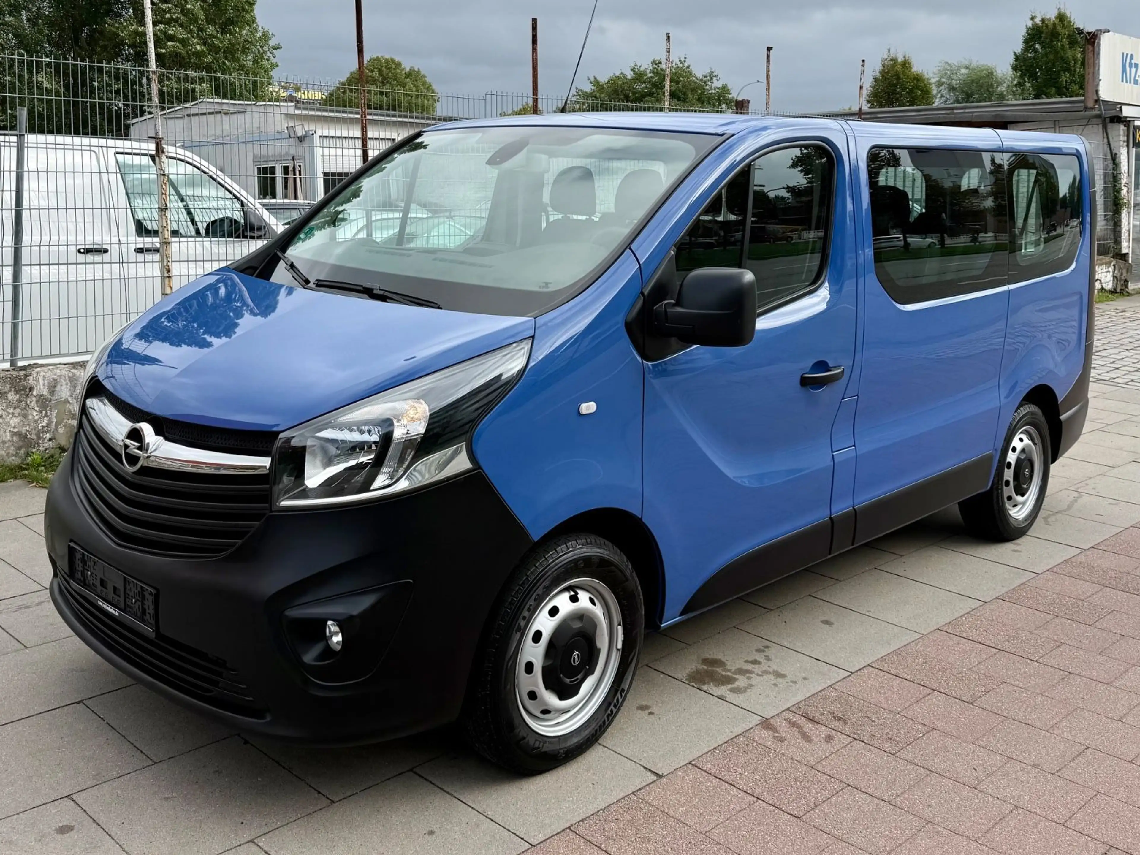Opel Vivaro B Kasten/Kombi Combi L1H1  2,7t * 1 HAND — photo 5