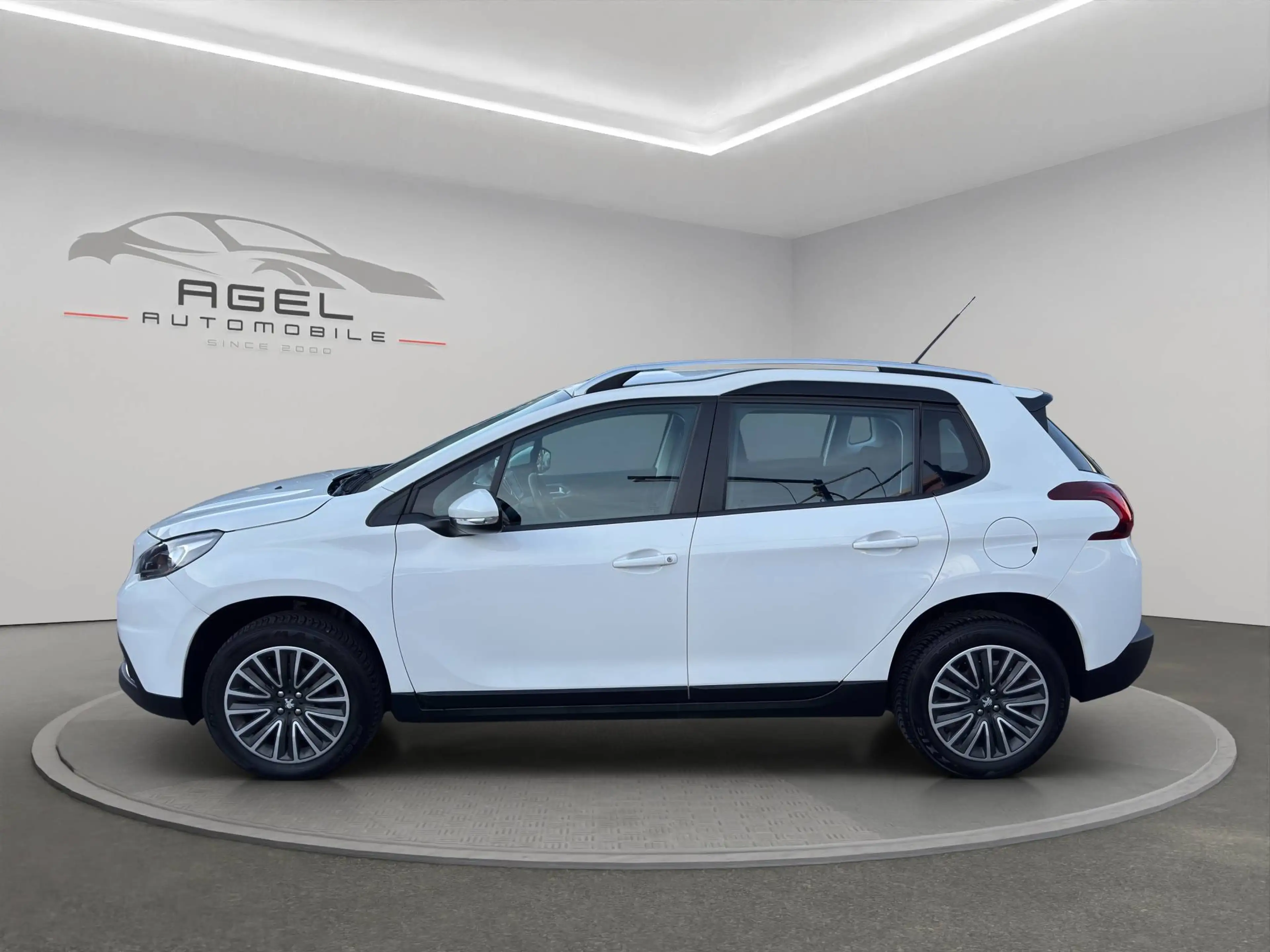 Peugeot 2008 Active*Sitzheizung*Kamera*Xenon* — photo 3