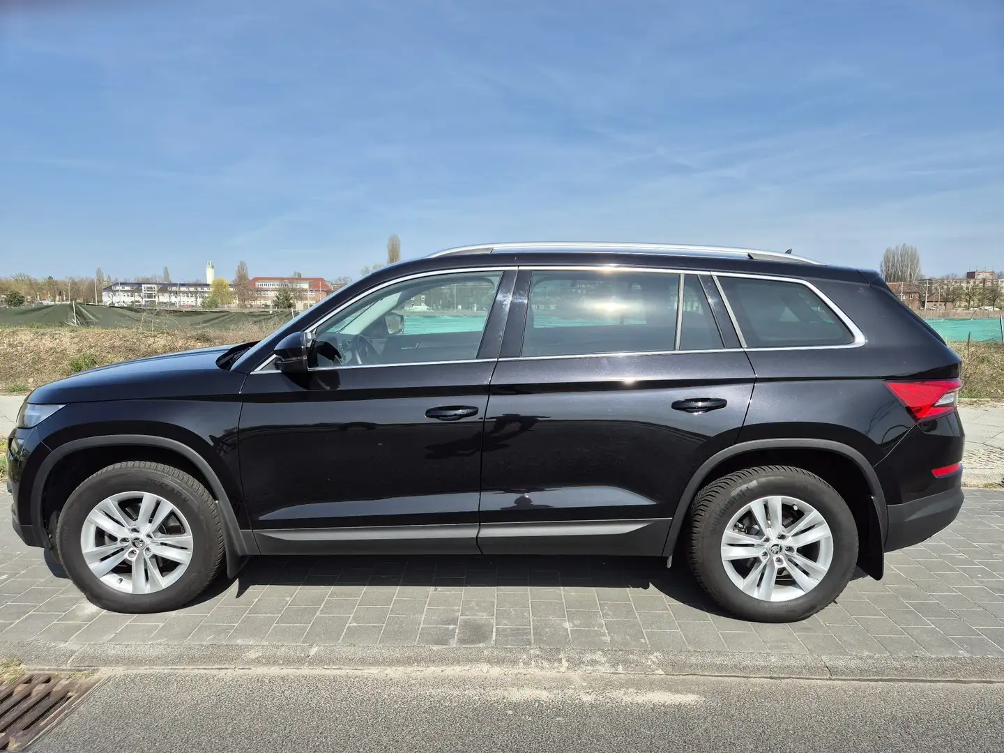 Skoda Kodiaq Ambition Schwarz - 1