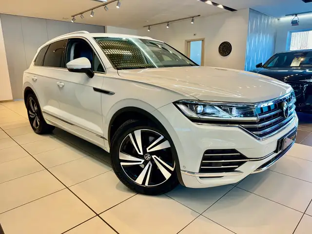 2022 Volkswagen Touareg in White for sale
