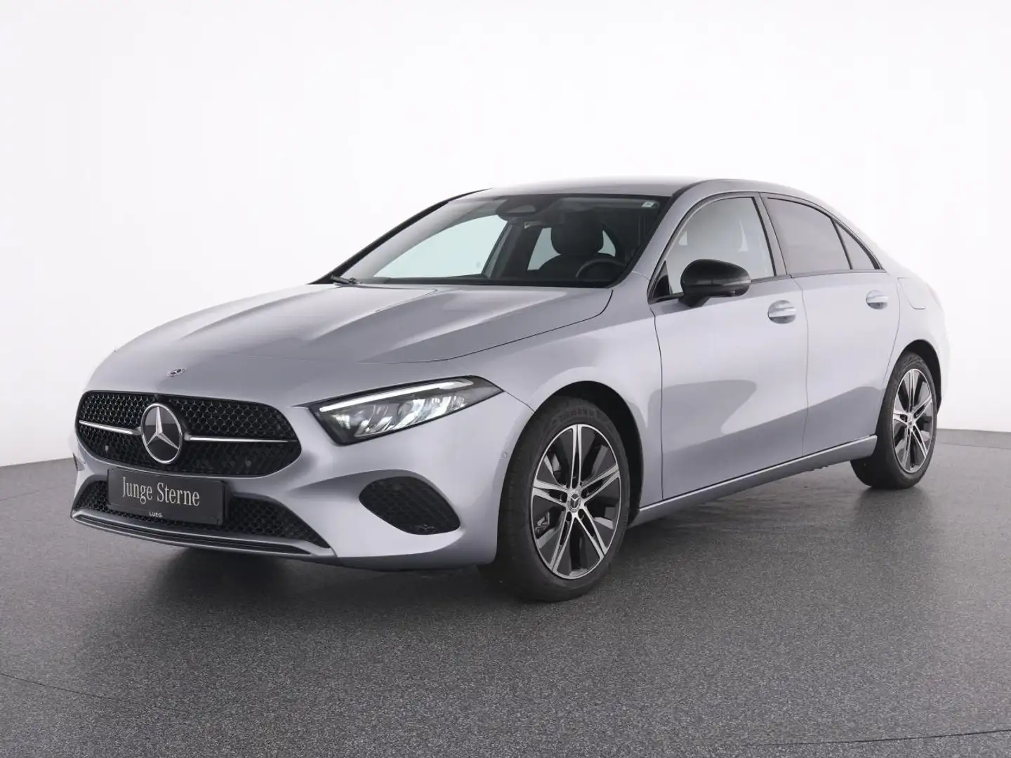 Mercedes-Benz A 200 Lim Progressive+MBUX+LED-HP+KeylGo+Amb+360 Plateado - 2