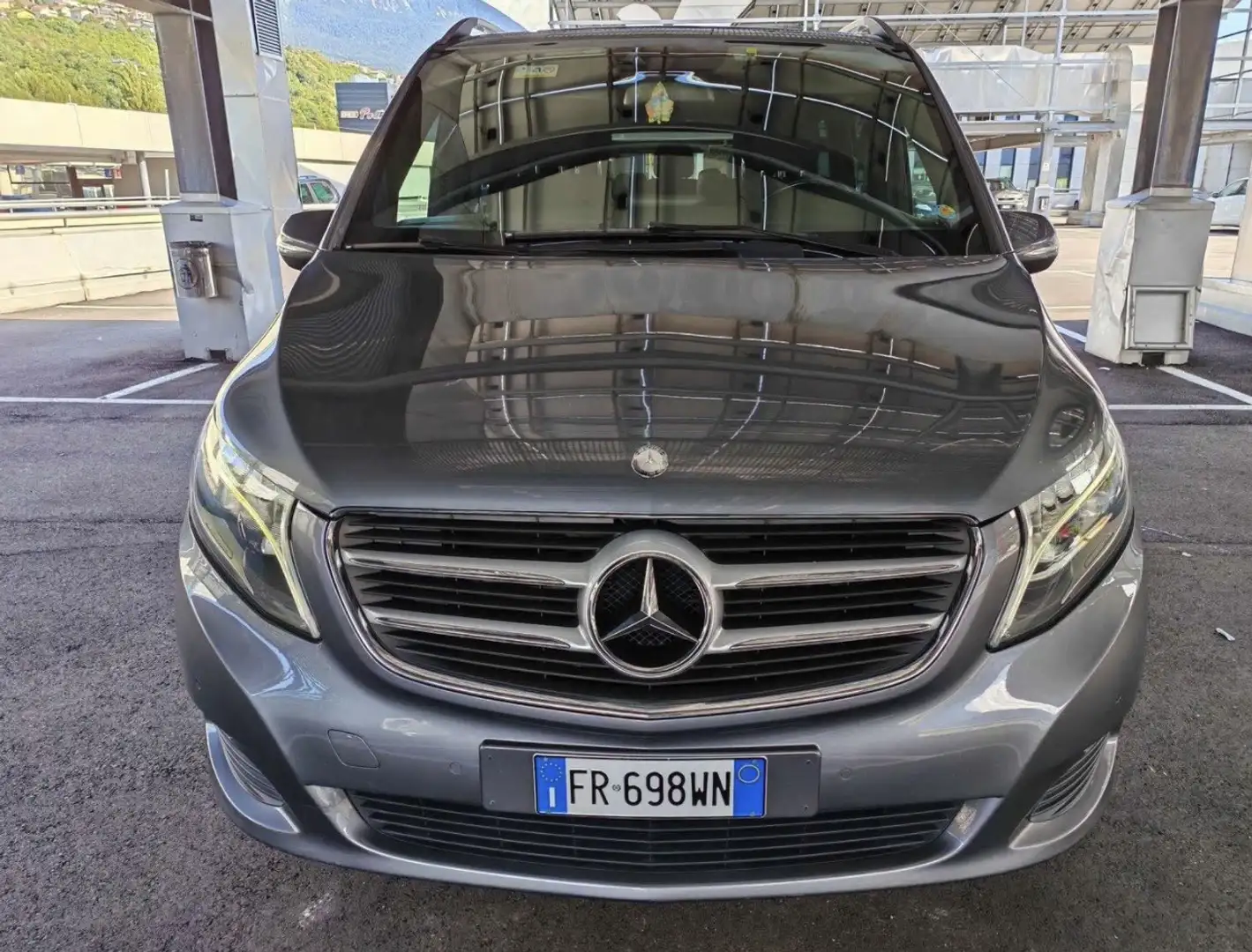 Mercedes-Benz V 220 - 2