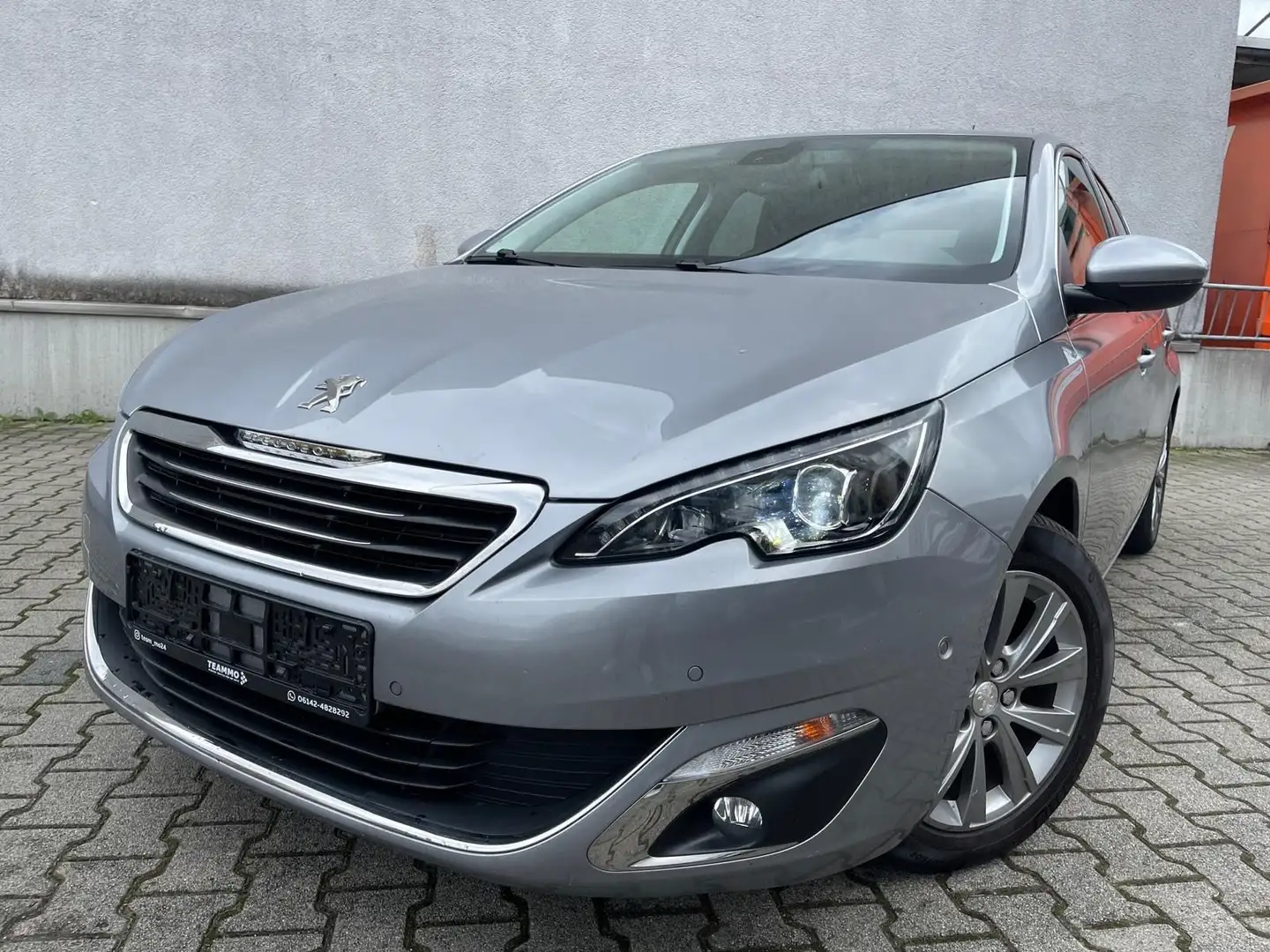 Peugeot 308 Allure AB 99€|1.HD|KAMERA|SHZ|TOTWINKEL Grau - 1