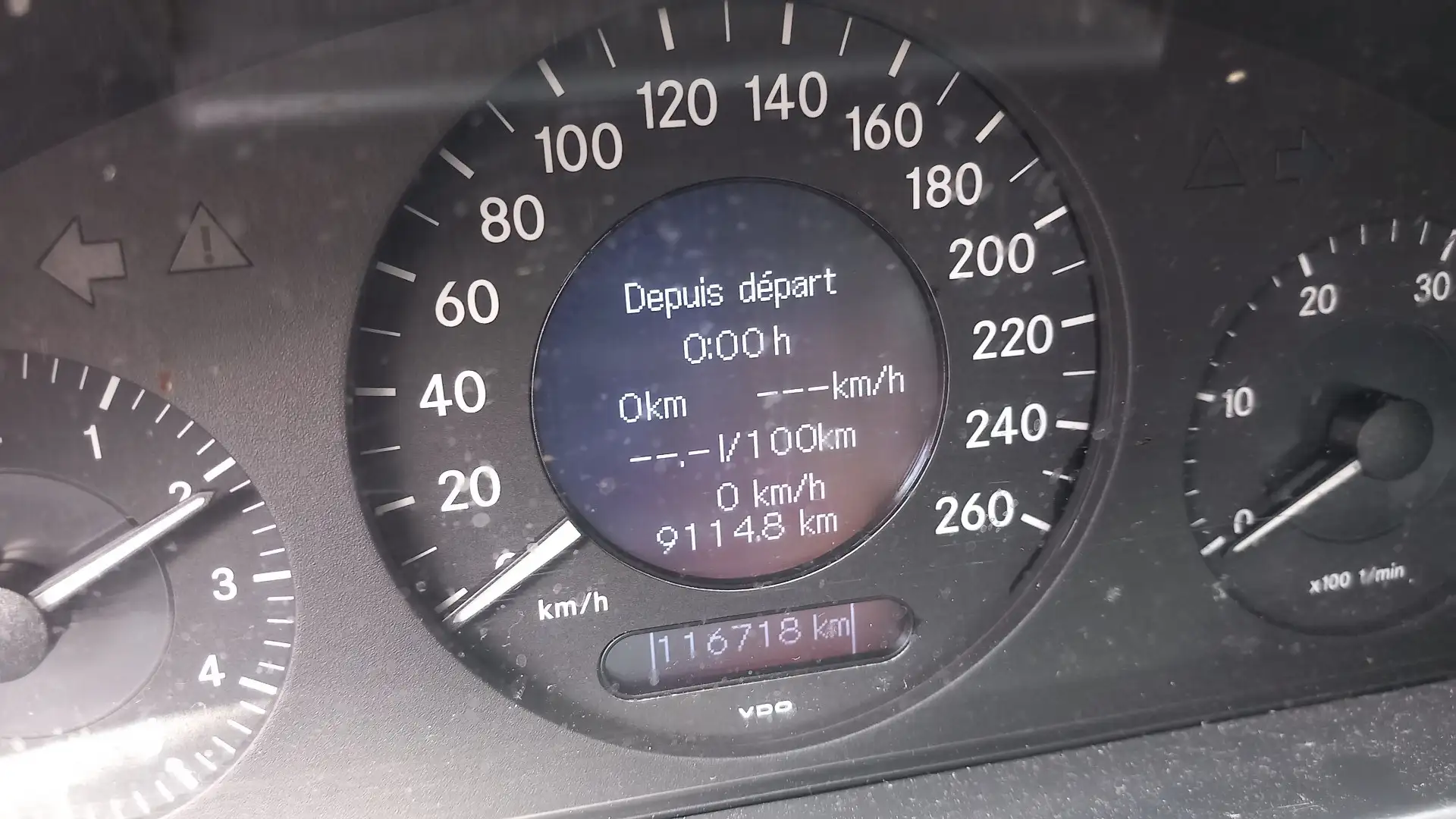 Mercedes-Benz E 220 CDI élégance - 1