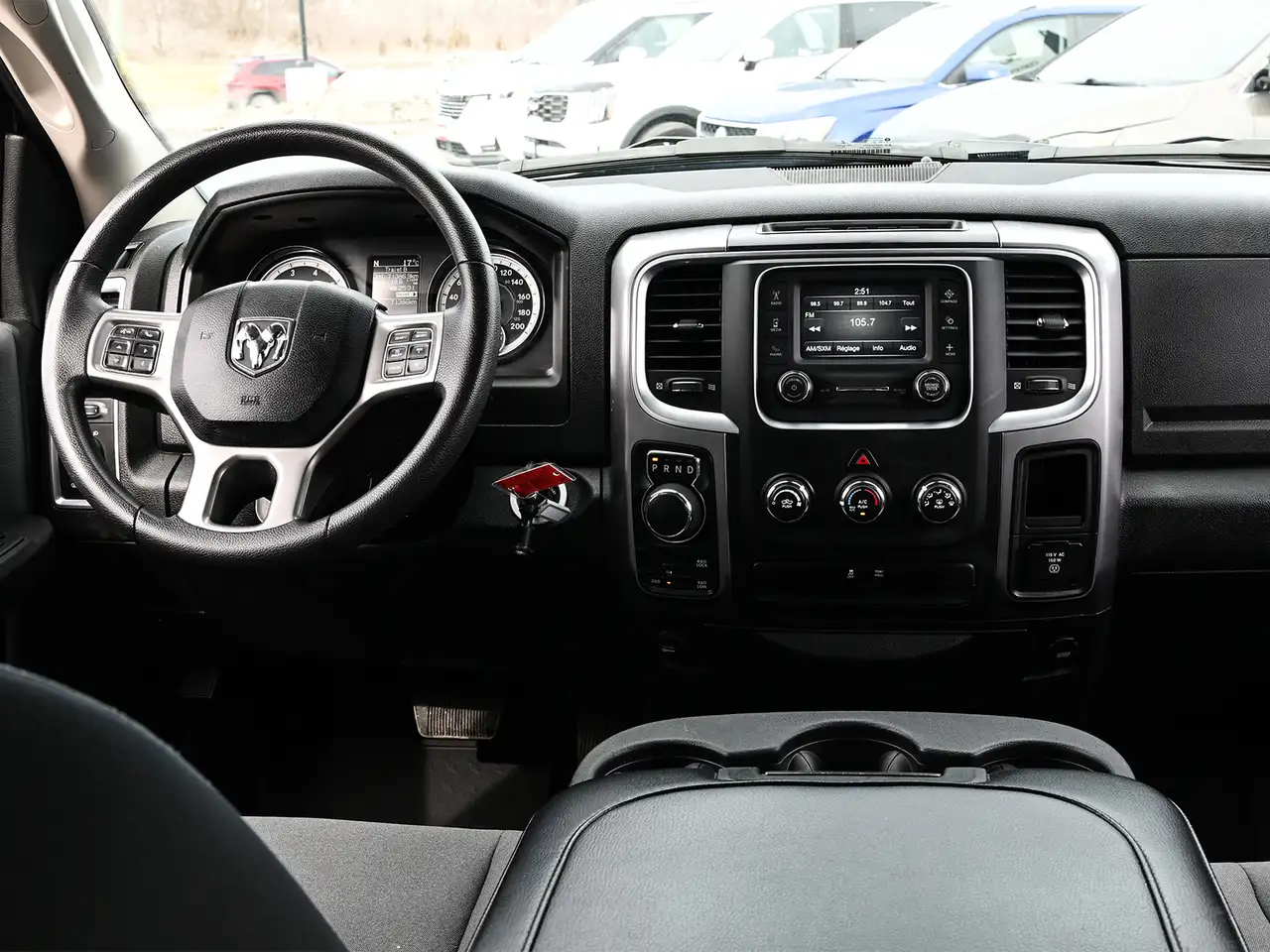 RAM 1500 снимка RAM 1500