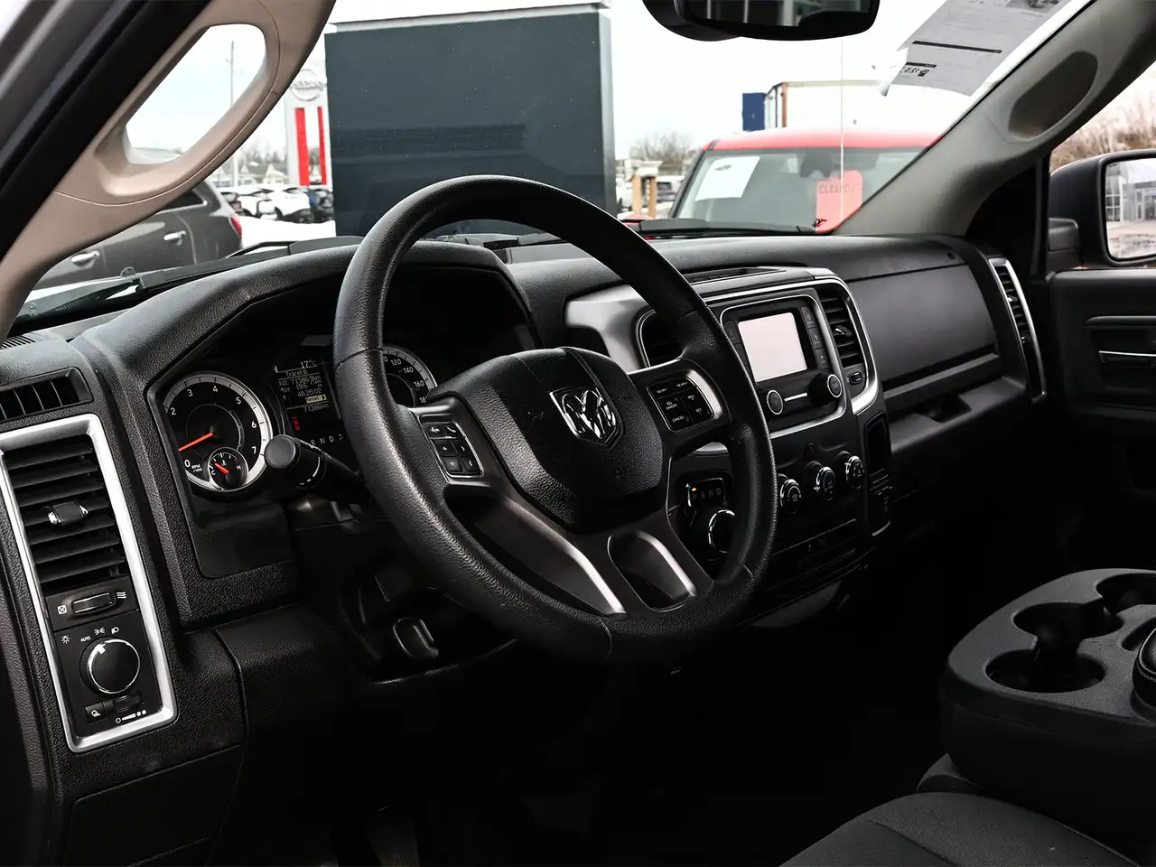 RAM 1500 снимка RAM 1500