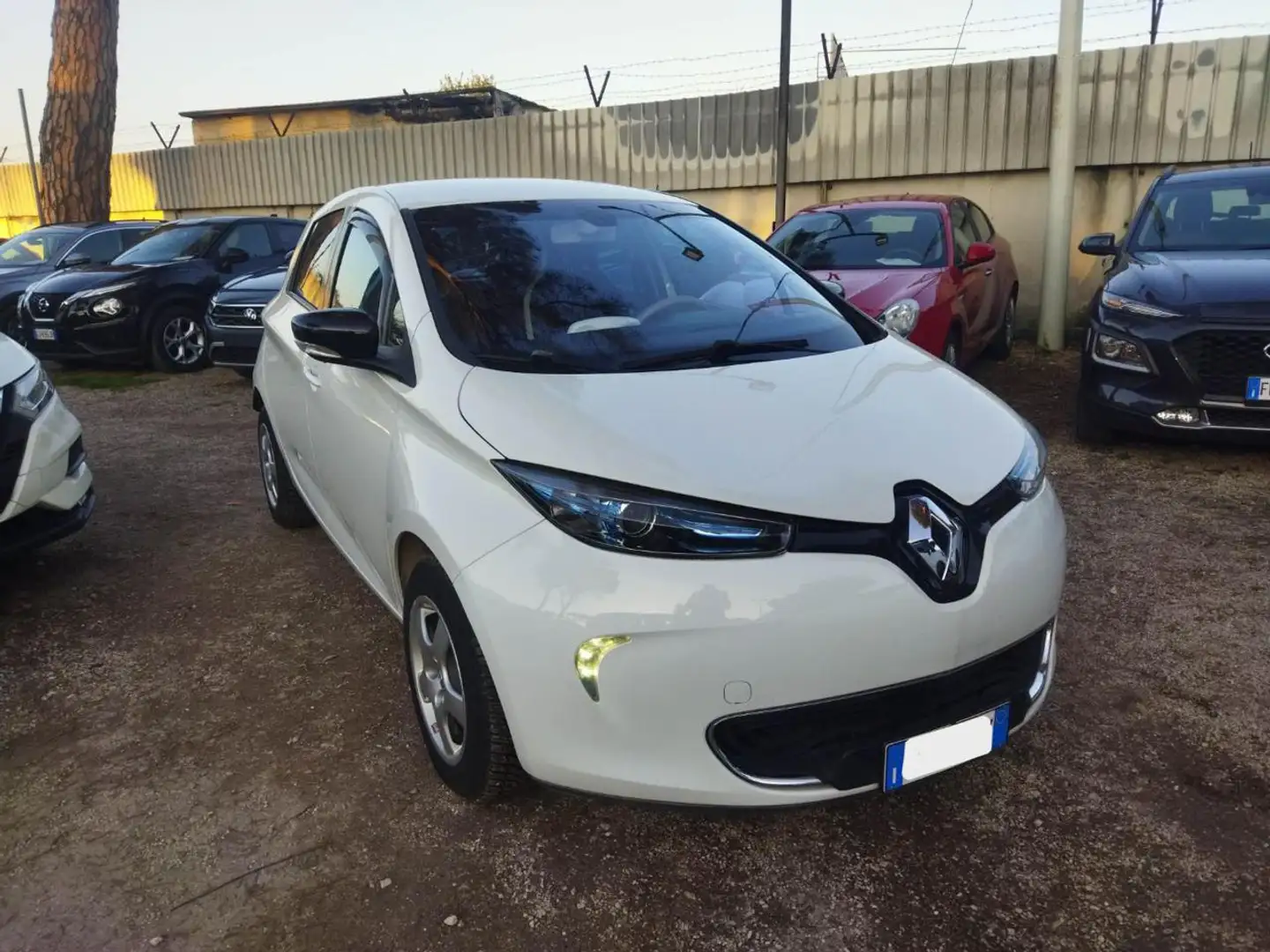 Renault ZOE ELETTRICA 28kw BATTERIA DI PROPRIETA' 58cv Alb - 1