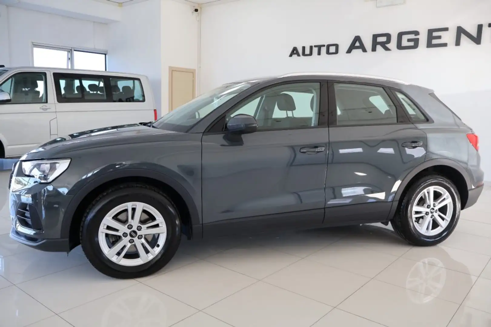 Audi Q3 35 TFSI S tronic Business ibrido soli 34.379 km Grigio - 2