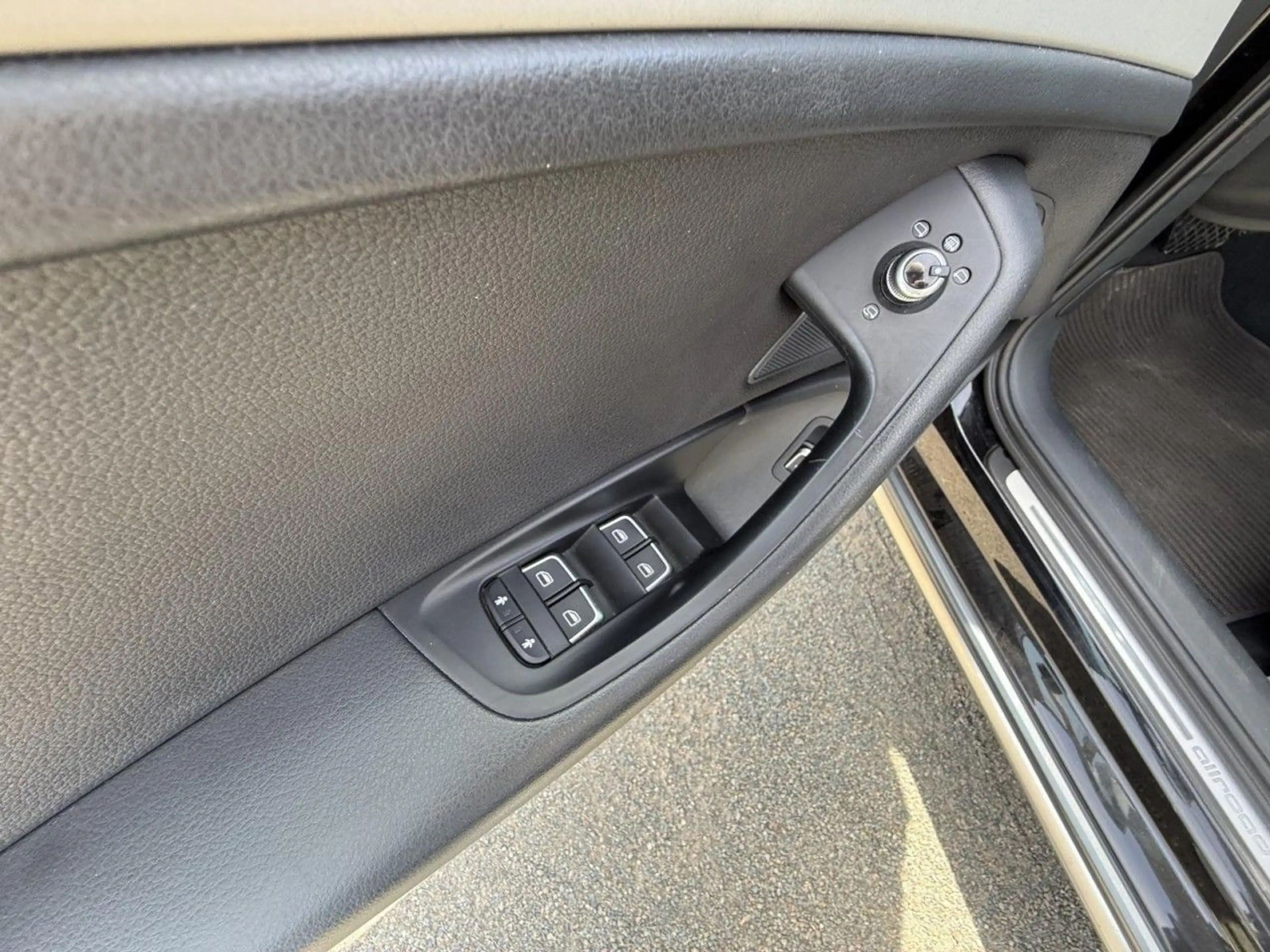 Audi A6 allroad quattro 3.0 TDI S tronic NUR HÄNDLER! Klima Navi — photo 11