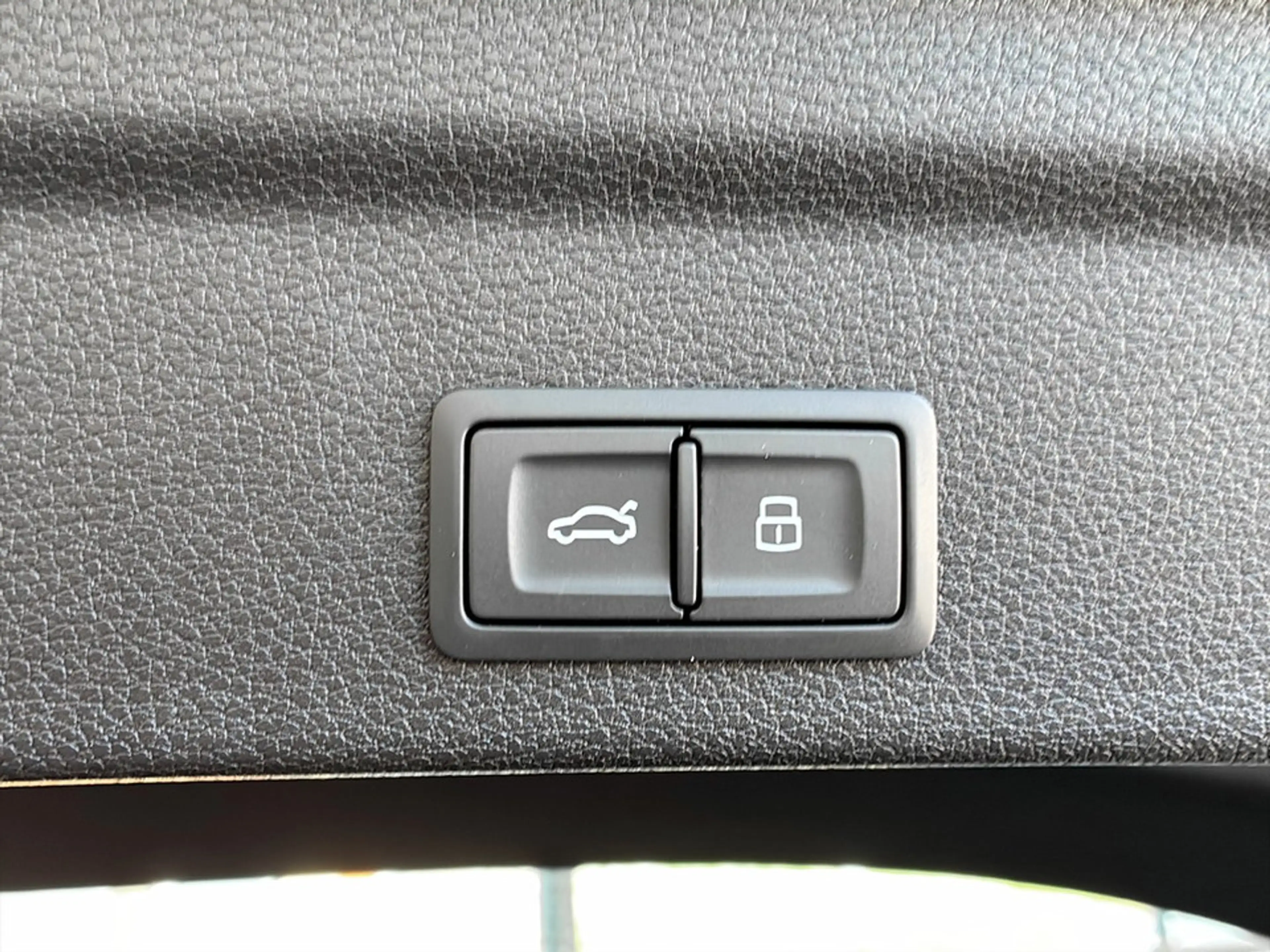 Audi Q3 35 TFSI intense — photo 14