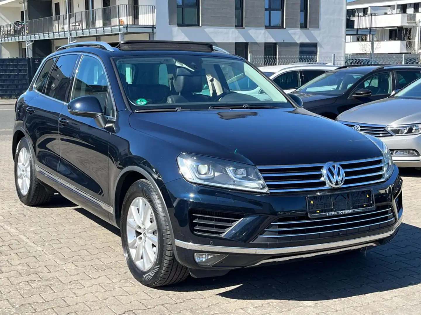 Volkswagen Touareg V6 TDI Terrain Tech 4Mot Pano 360 Luft Blau - 2