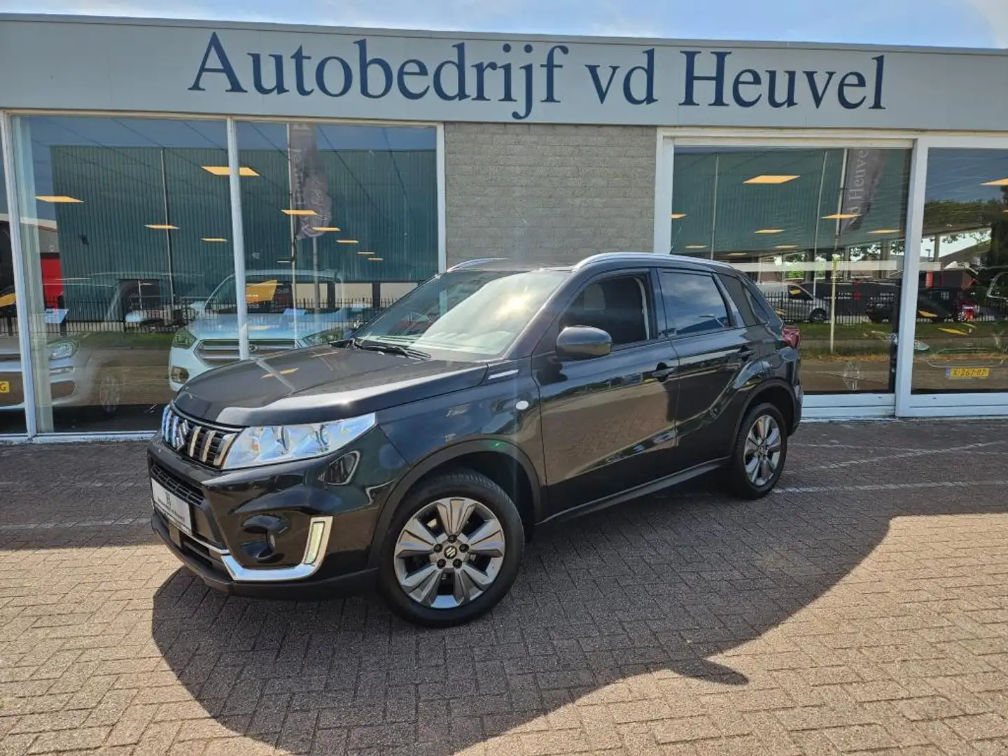 Suzuki Vitara 1.0 Boosterjet *Dealer onderhouden*Carplay*Camera* Noir - 1