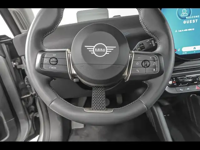 Mini Cooper Se view 9