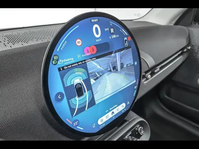 Mini Cooper Se view 14