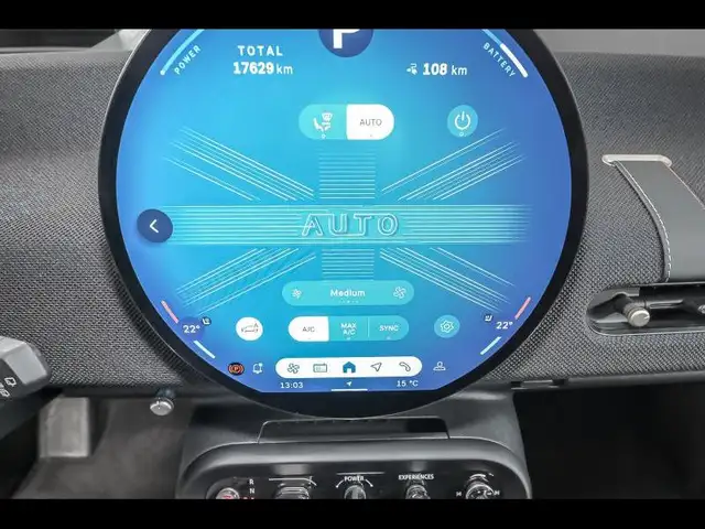 Mini Cooper Se view 11