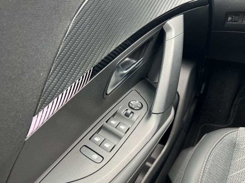 Peugeot 2008 (P1)(11.2019->) Allure — photo 14