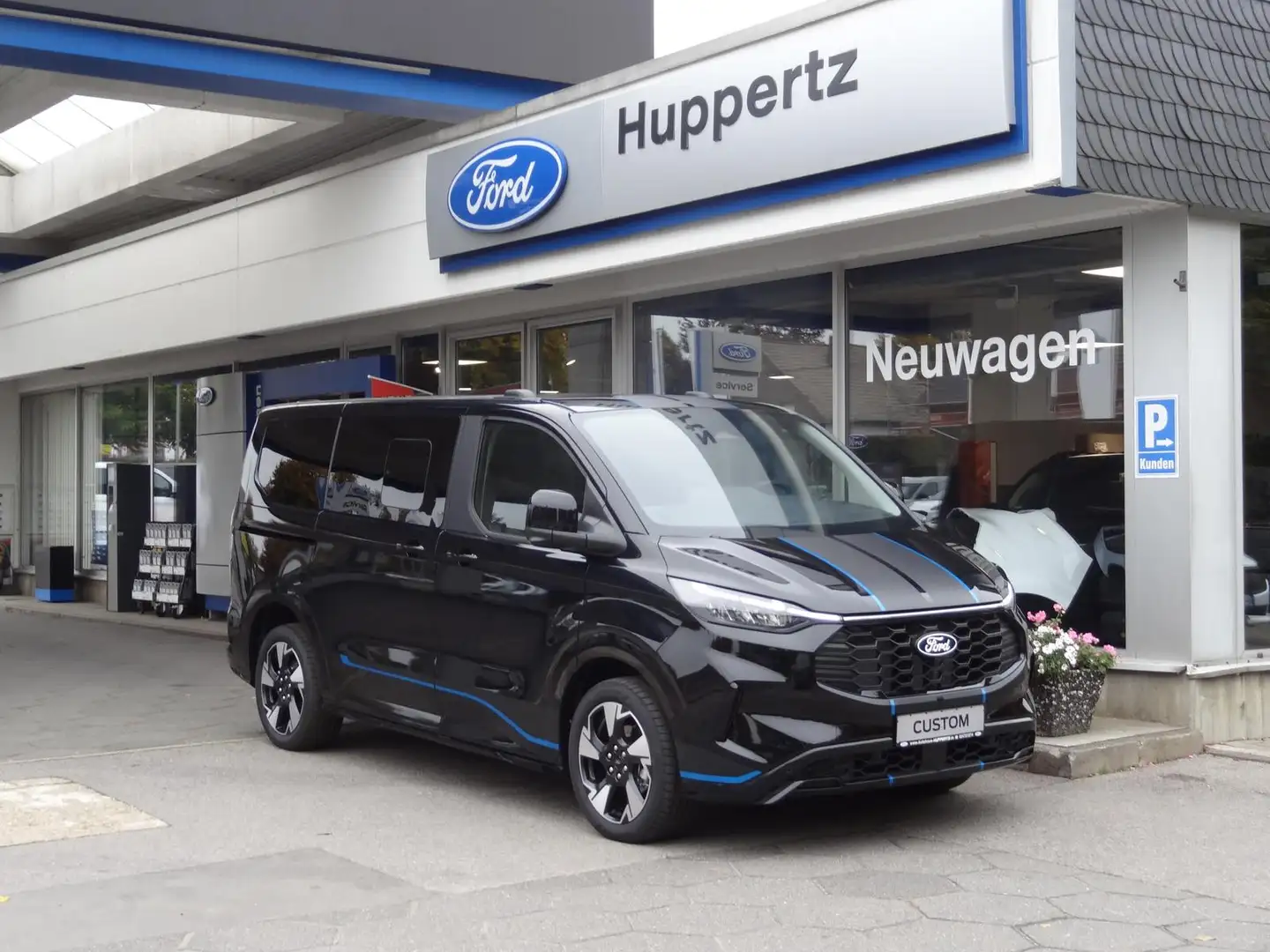 Ford Tourneo Custom L1 Sport AUT AHK 19"LMR Navi TWA Schwarz - 1