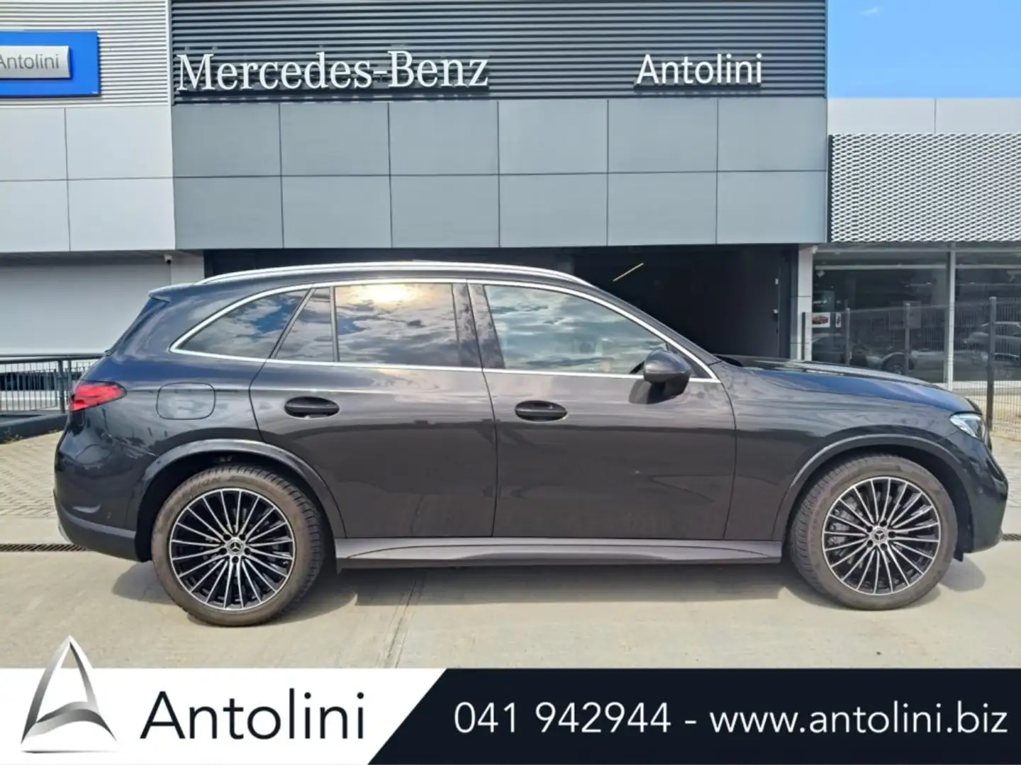 Mercedes-Benz GLC 220 d 4Matic Mild Hyb AMG Advanced Plus "My23" Gris - 1